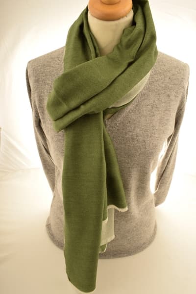 BRAK GREEN OFF WHITE COLOURED CASHMERE SCARF