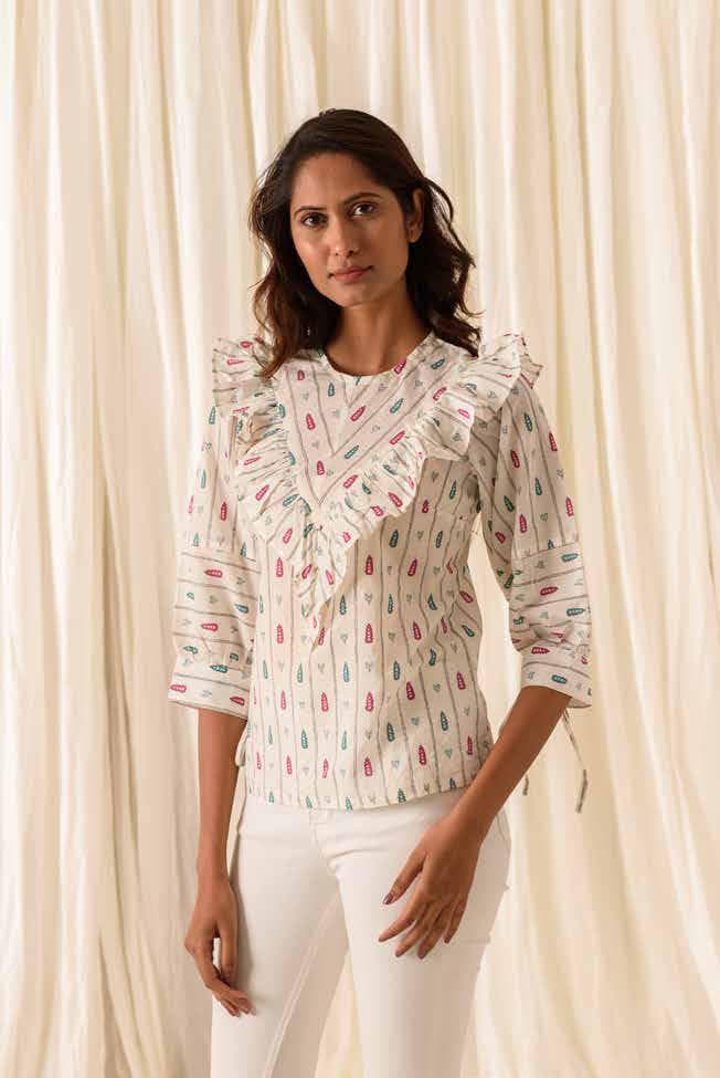 RUFFLED FRONT SHORT TOP
