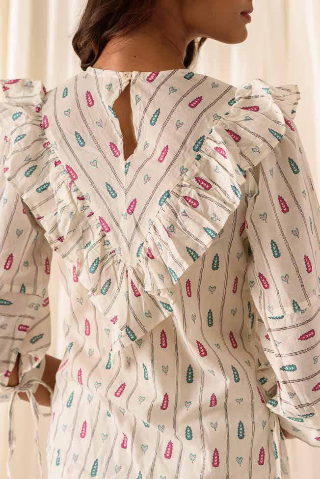 RUFFLED FRONT SHORT TOP