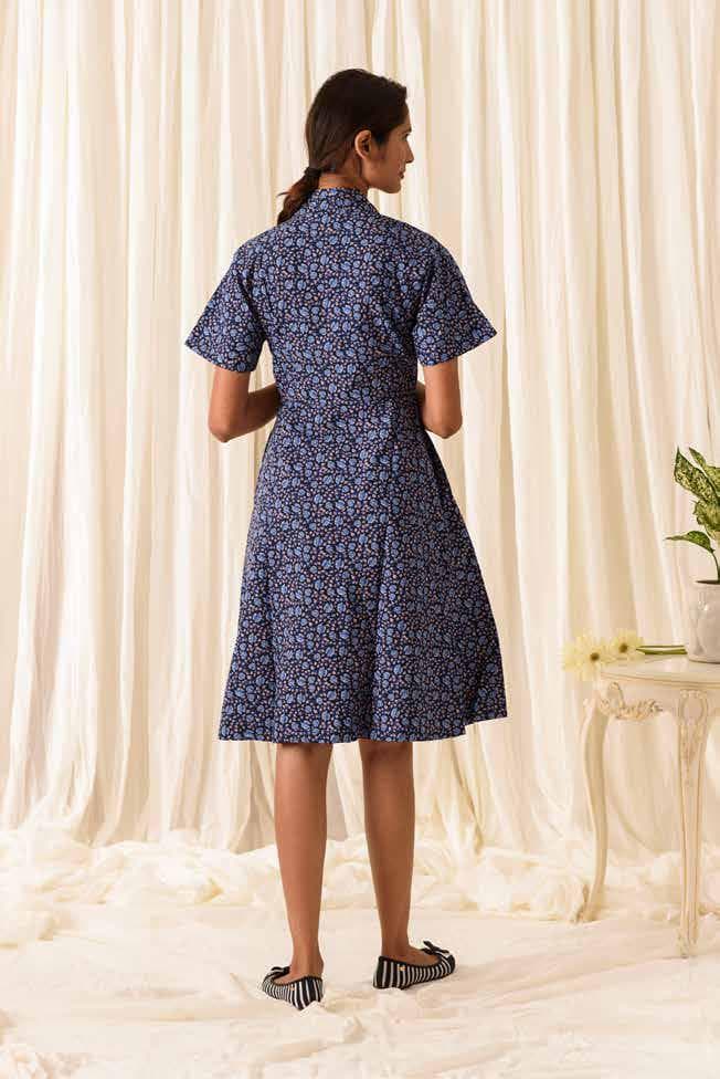 SHORT SLEEVES PRINTED DRESS WITH TIE AT FRONT