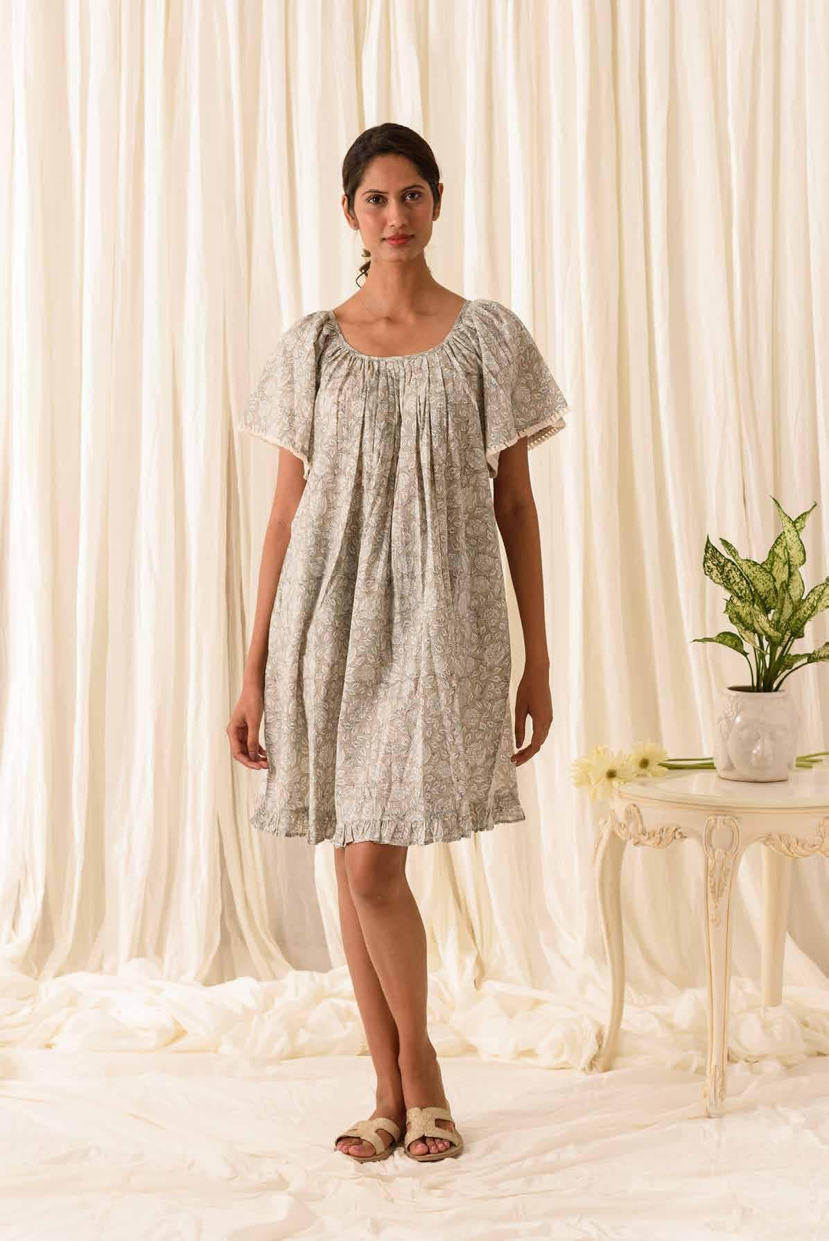 CASUAL PRINTED DRESS WITH RUFFLED BOTTOM
