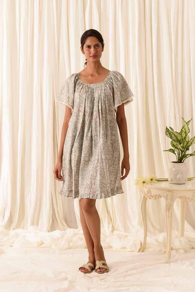 CASUAL PRINTED DRESS WITH RUFFLED BOTTOM