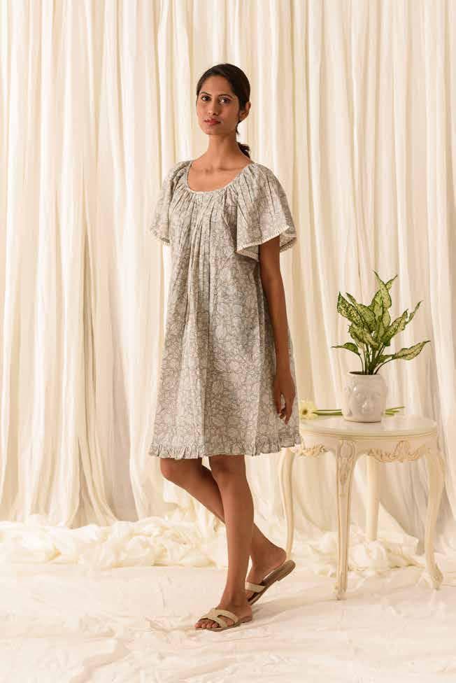 CASUAL PRINTED DRESS WITH RUFFLED BOTTOM