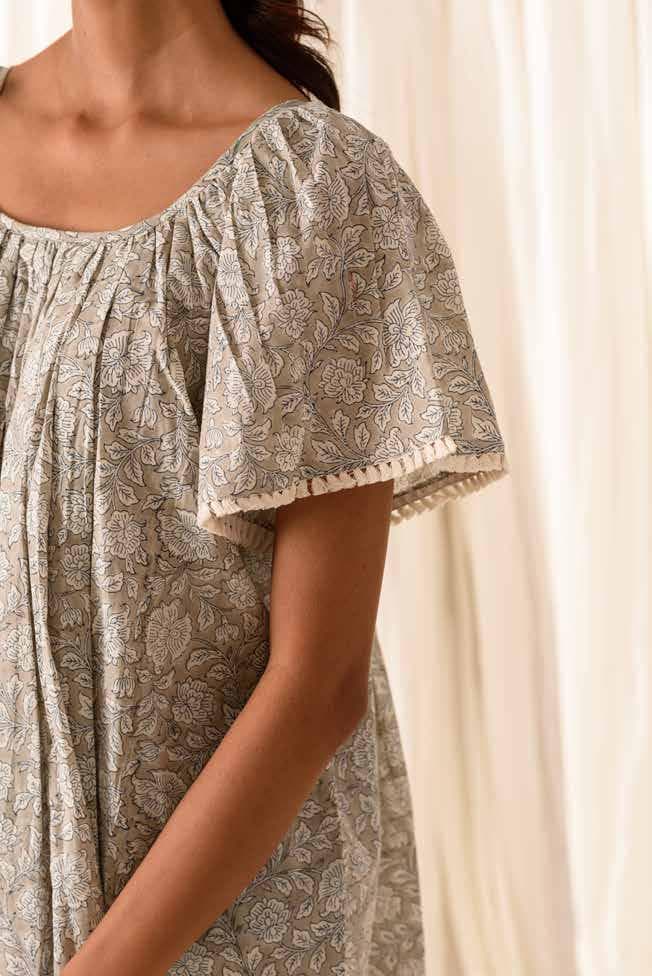 CASUAL PRINTED DRESS WITH RUFFLED BOTTOM