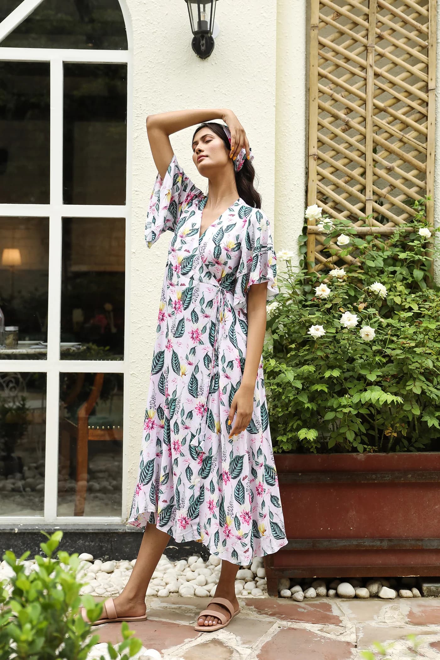 V NECK FLARED WRAP  DRESS
