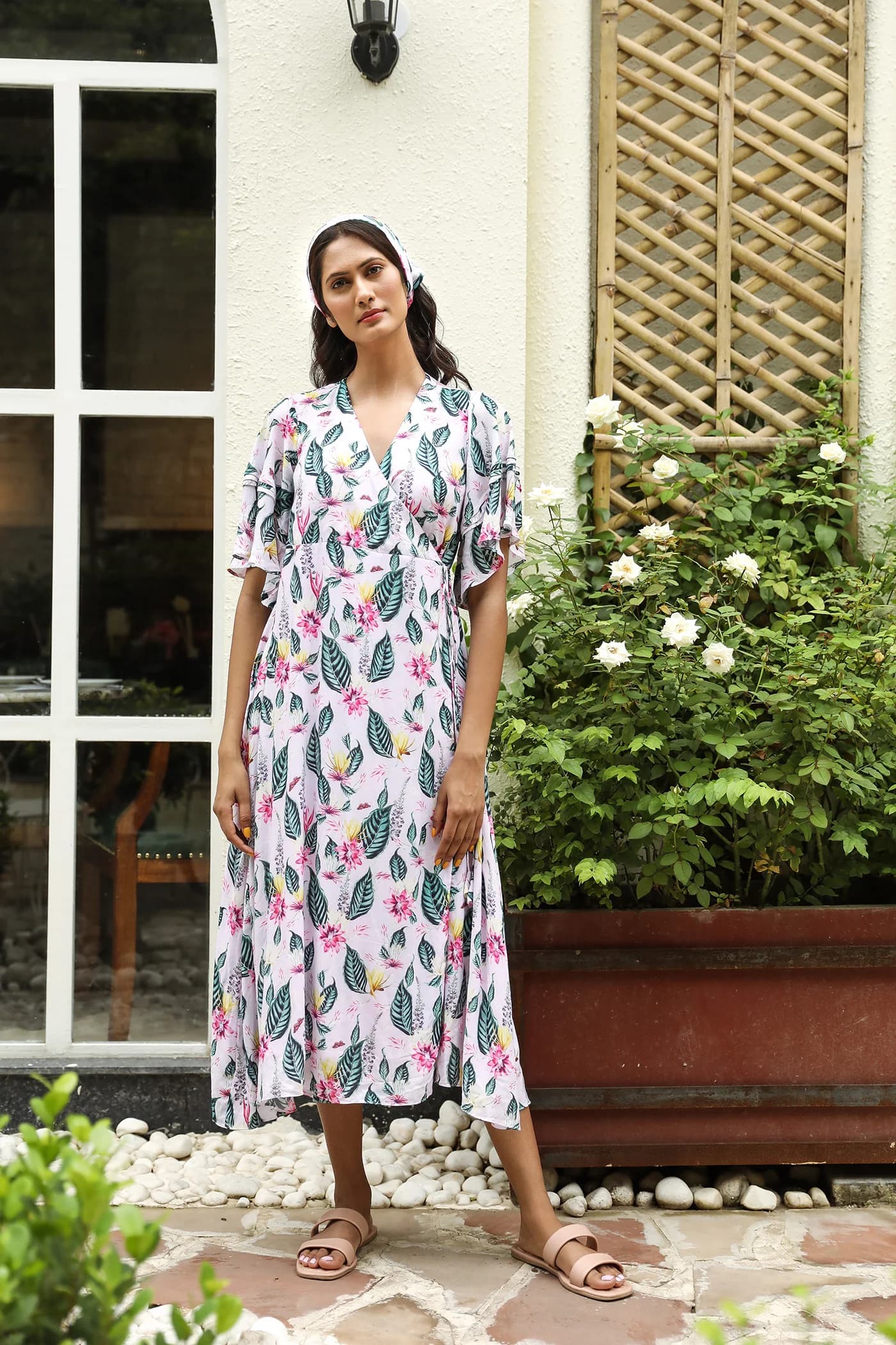 V NECK FLARED WRAP  DRESS