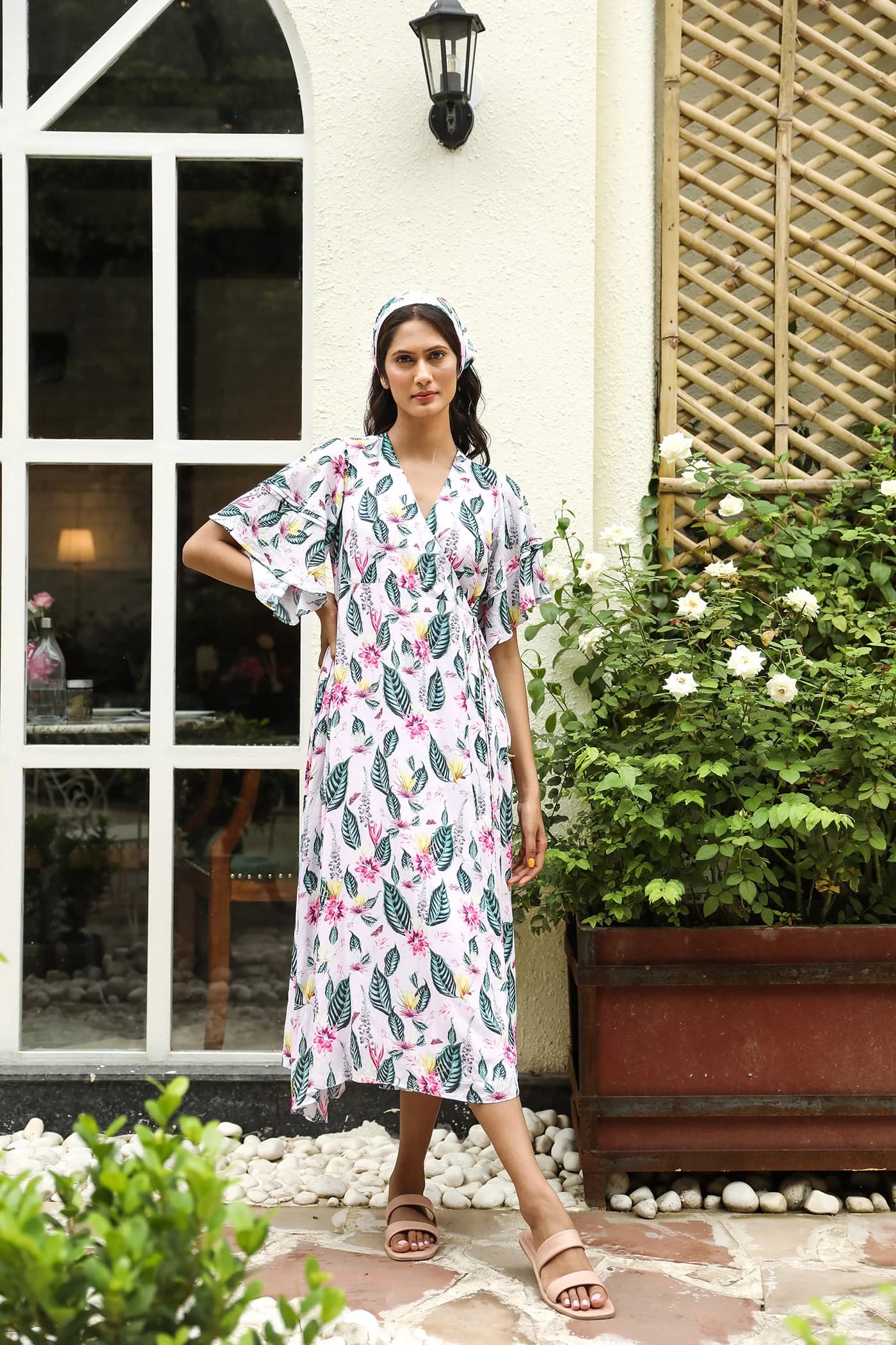 V NECK FLARED WRAP  DRESS