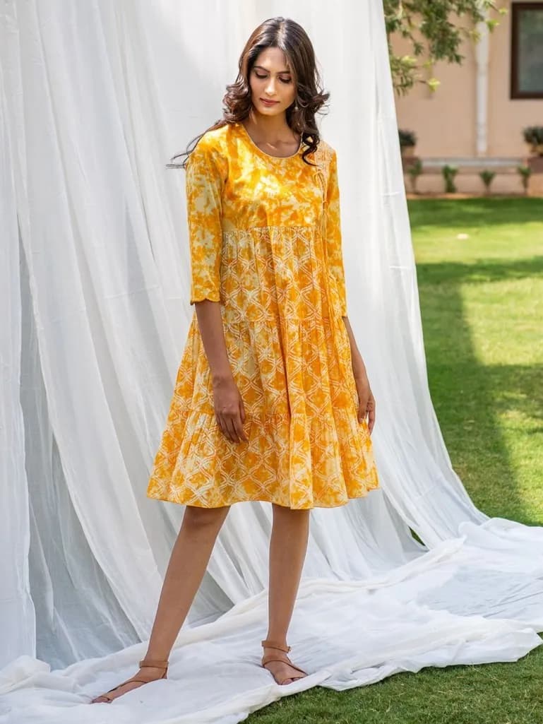 YELLOW TIE AND DYE COTTON EMBROIDERED TIERED DRESS