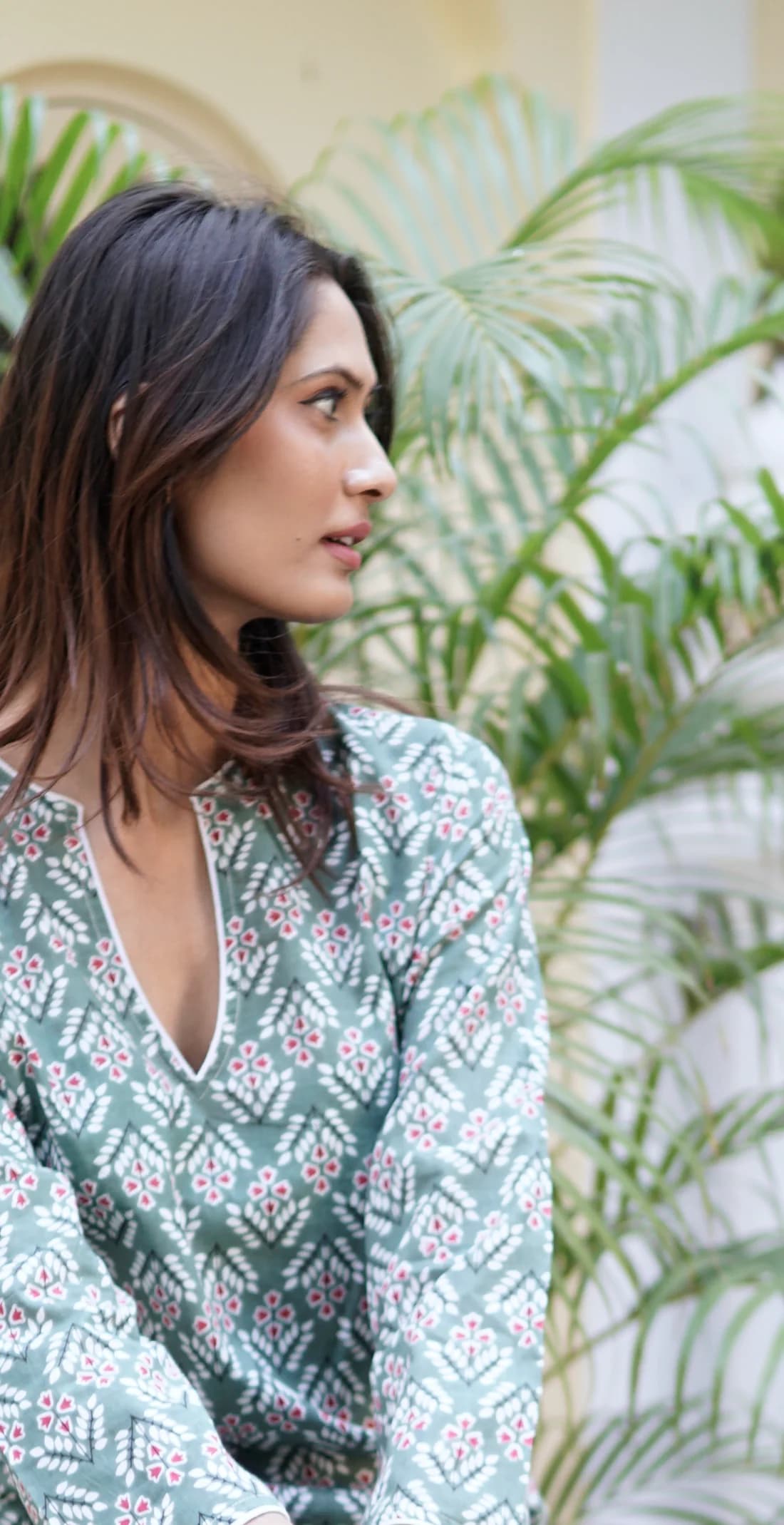 GREEN COTTON BLOCK PRINTED SPLIT V NECK BEACH KAFTAN
