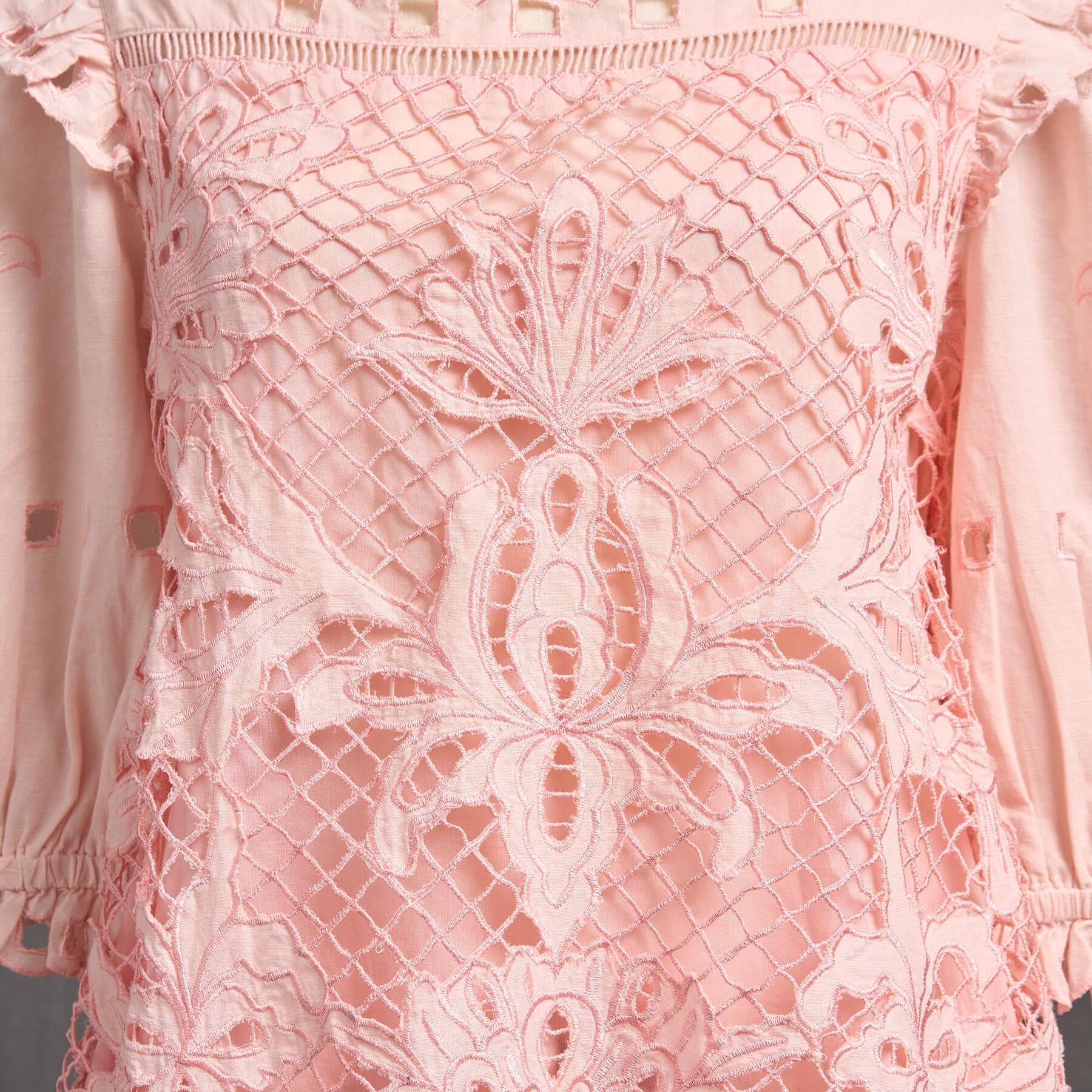 PINK EMBROIDERYTOP
