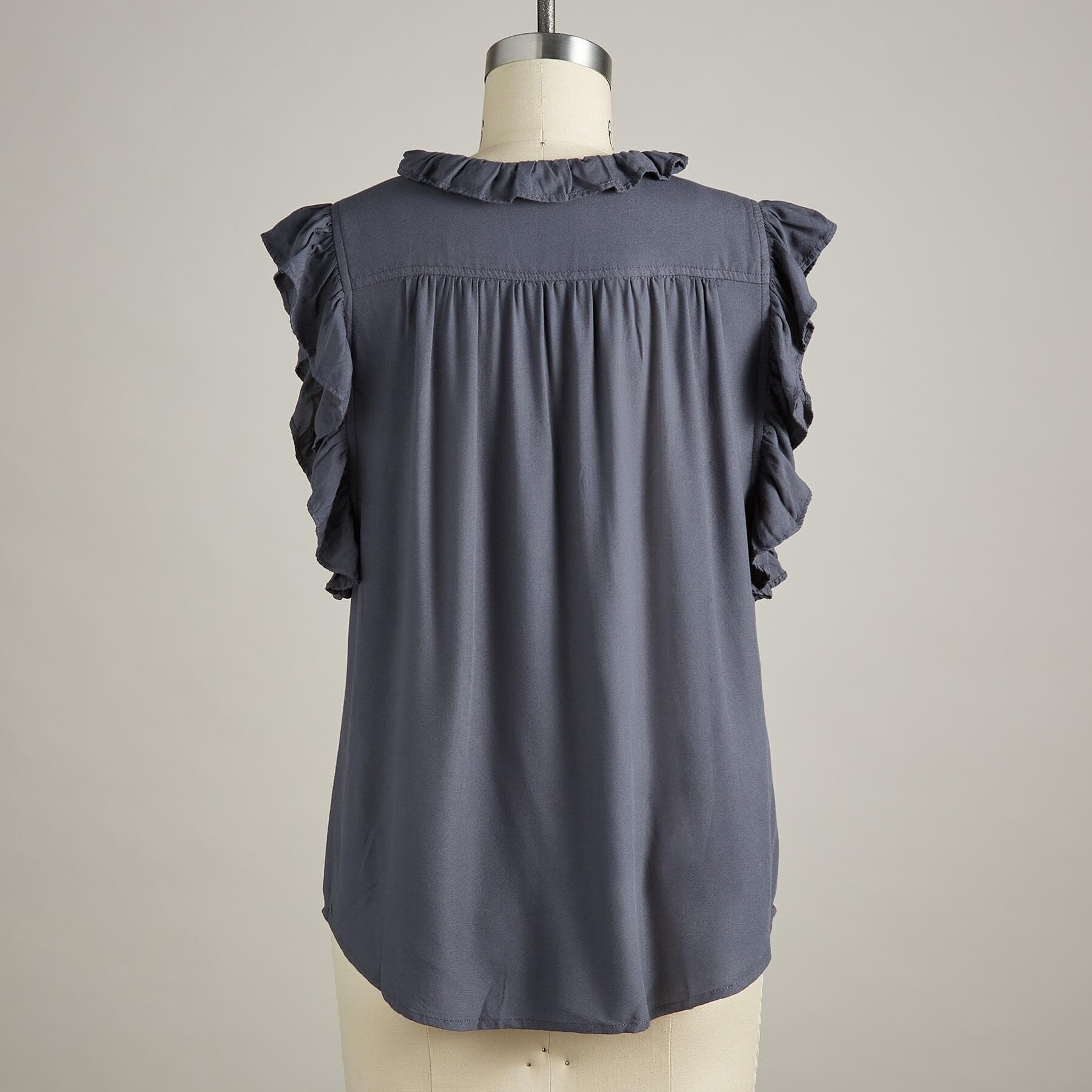 BLACK RUFFLE TOP