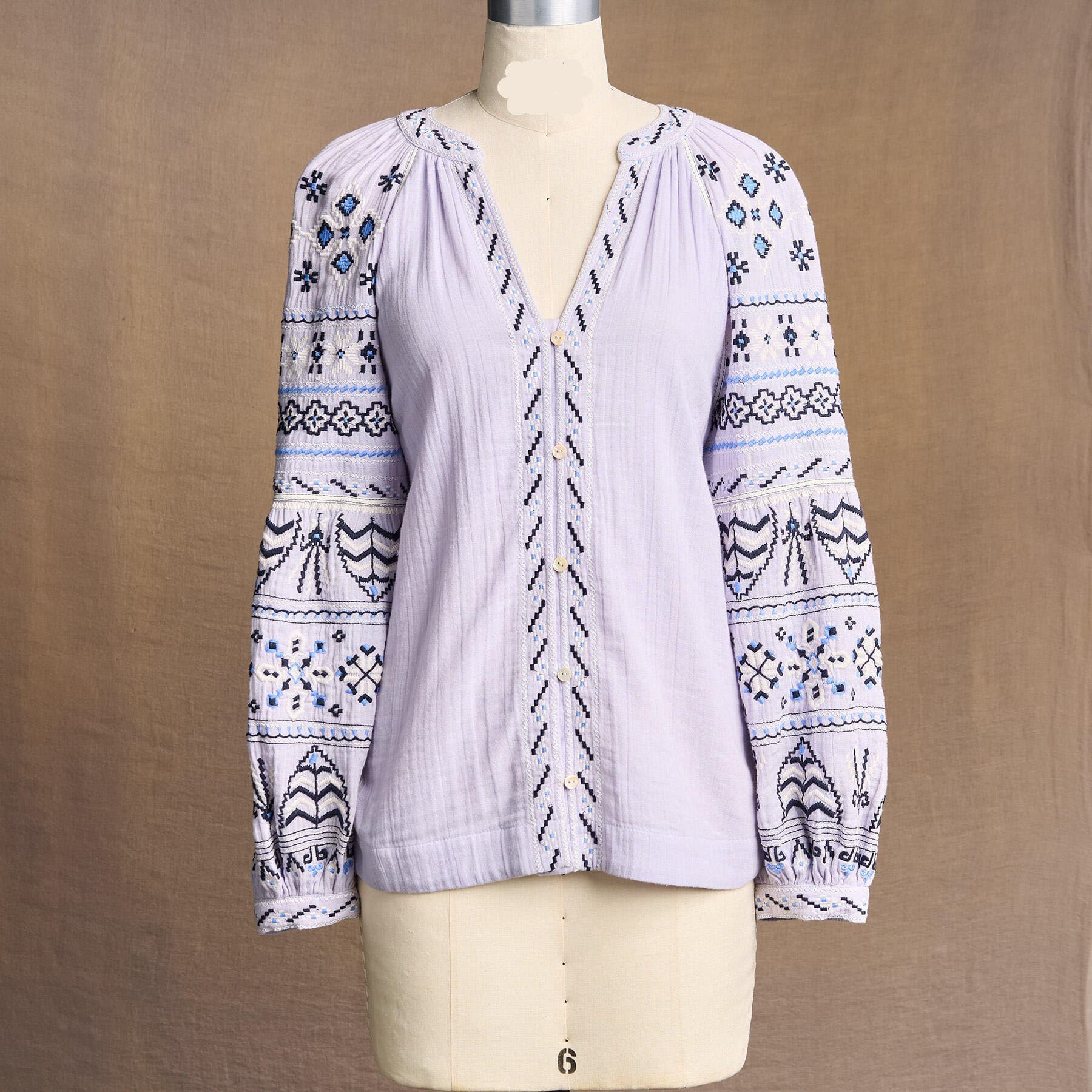 BLUE GEOMETICAL EMBROIDERD TOP