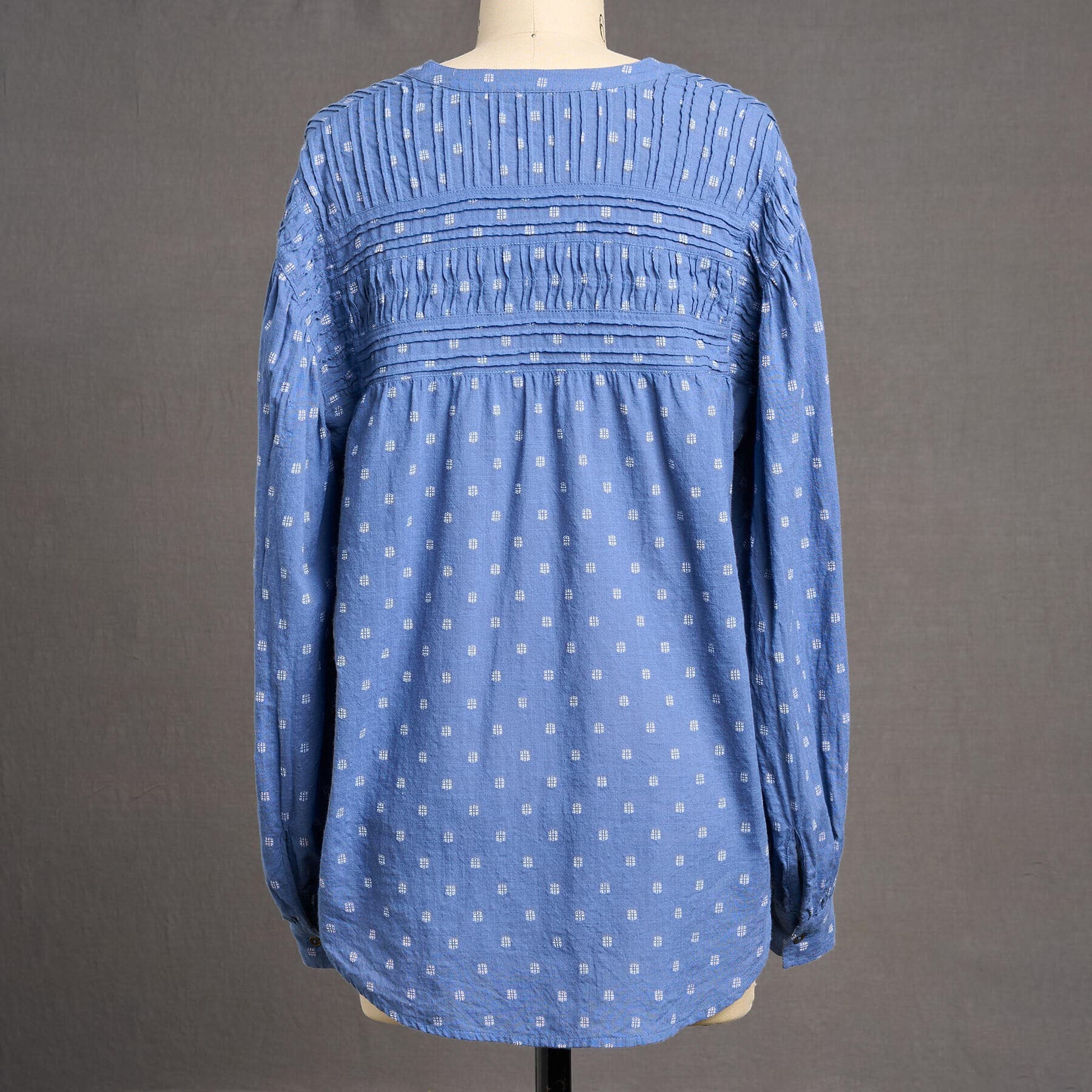 INDIGO PULLOVER TOP