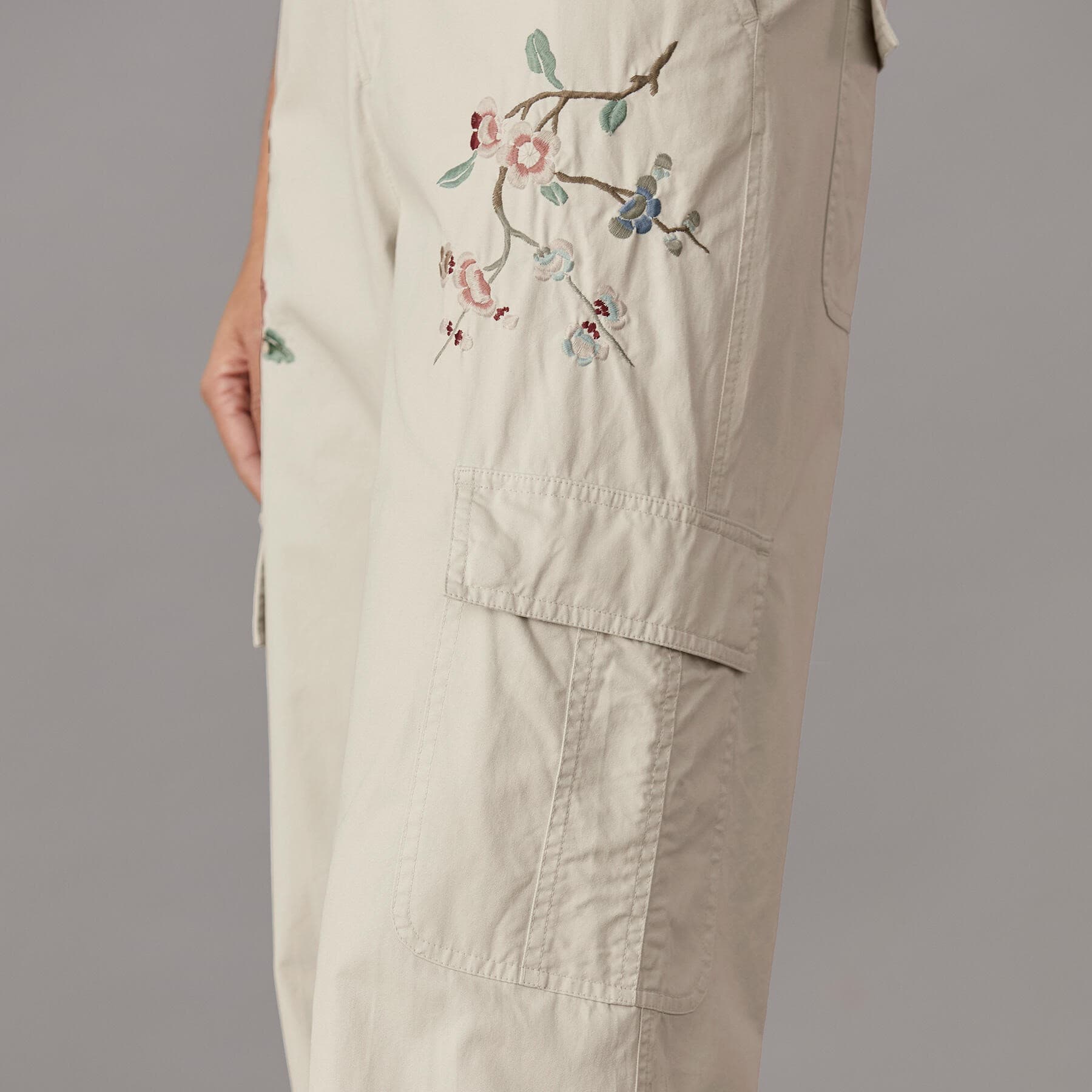 STONE COLOUR FLOWER EMBROIDERD PANT