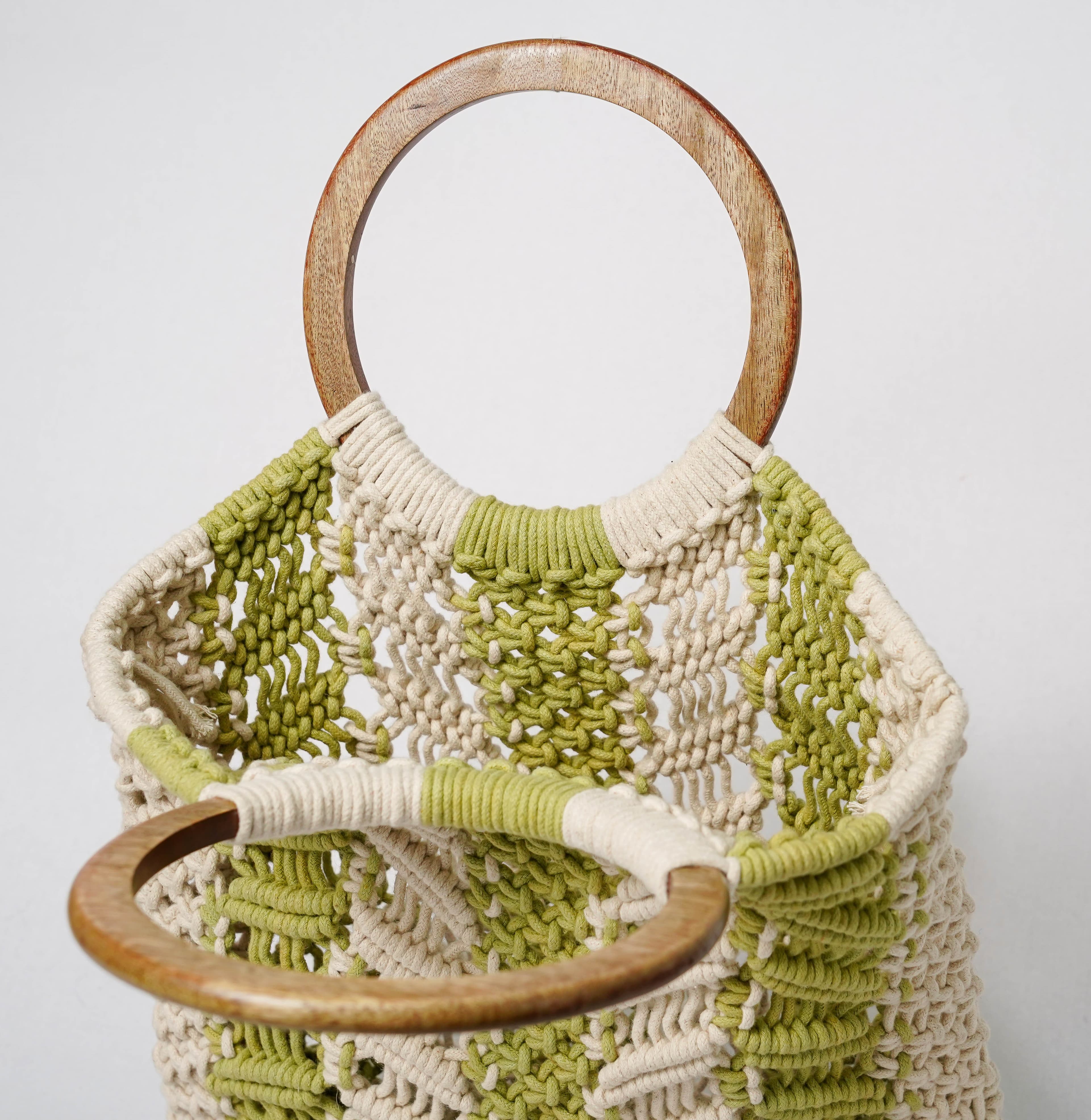 WHITE AND GREEN MACRAME HANDBAG