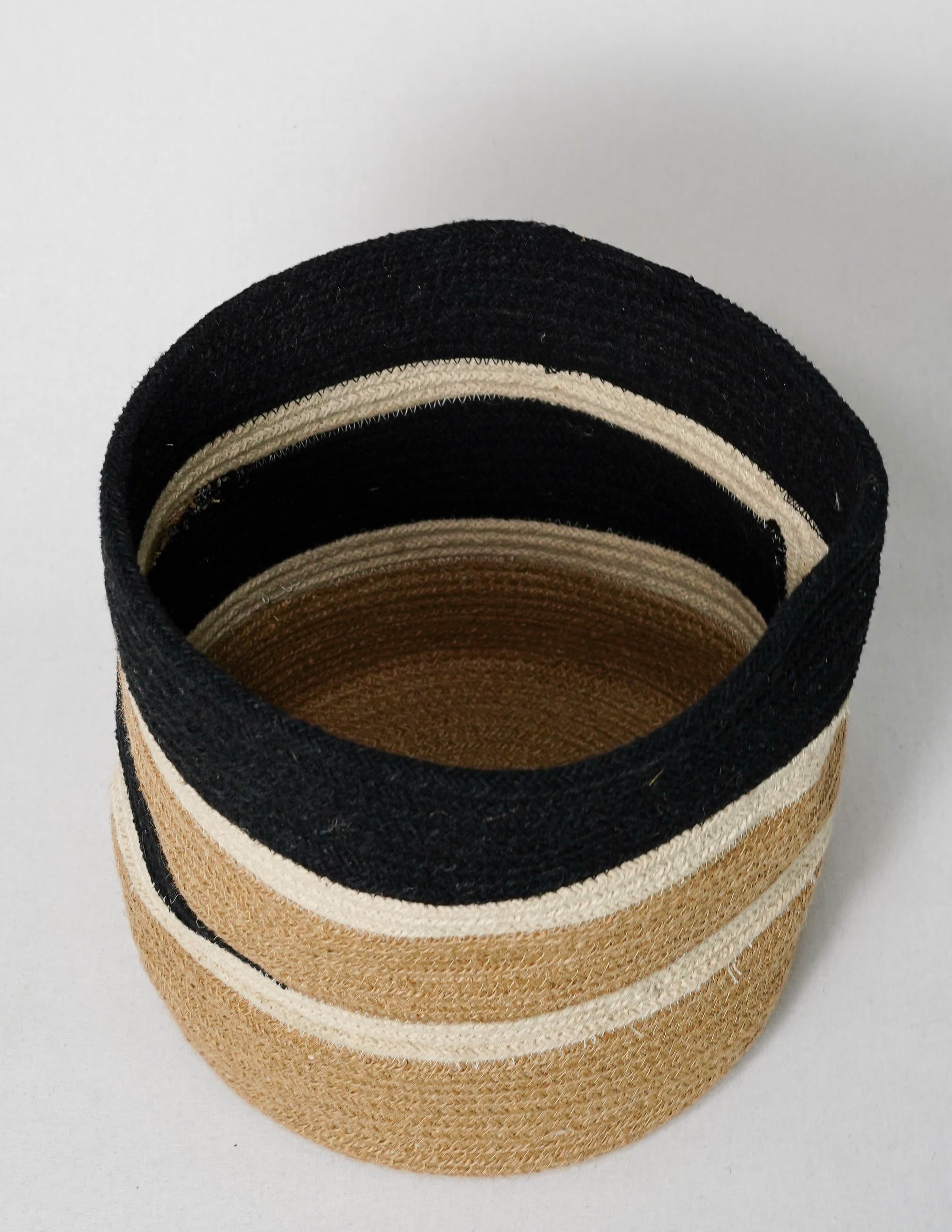 NATURAL BLACK AND WHITE WOVEN BASKET