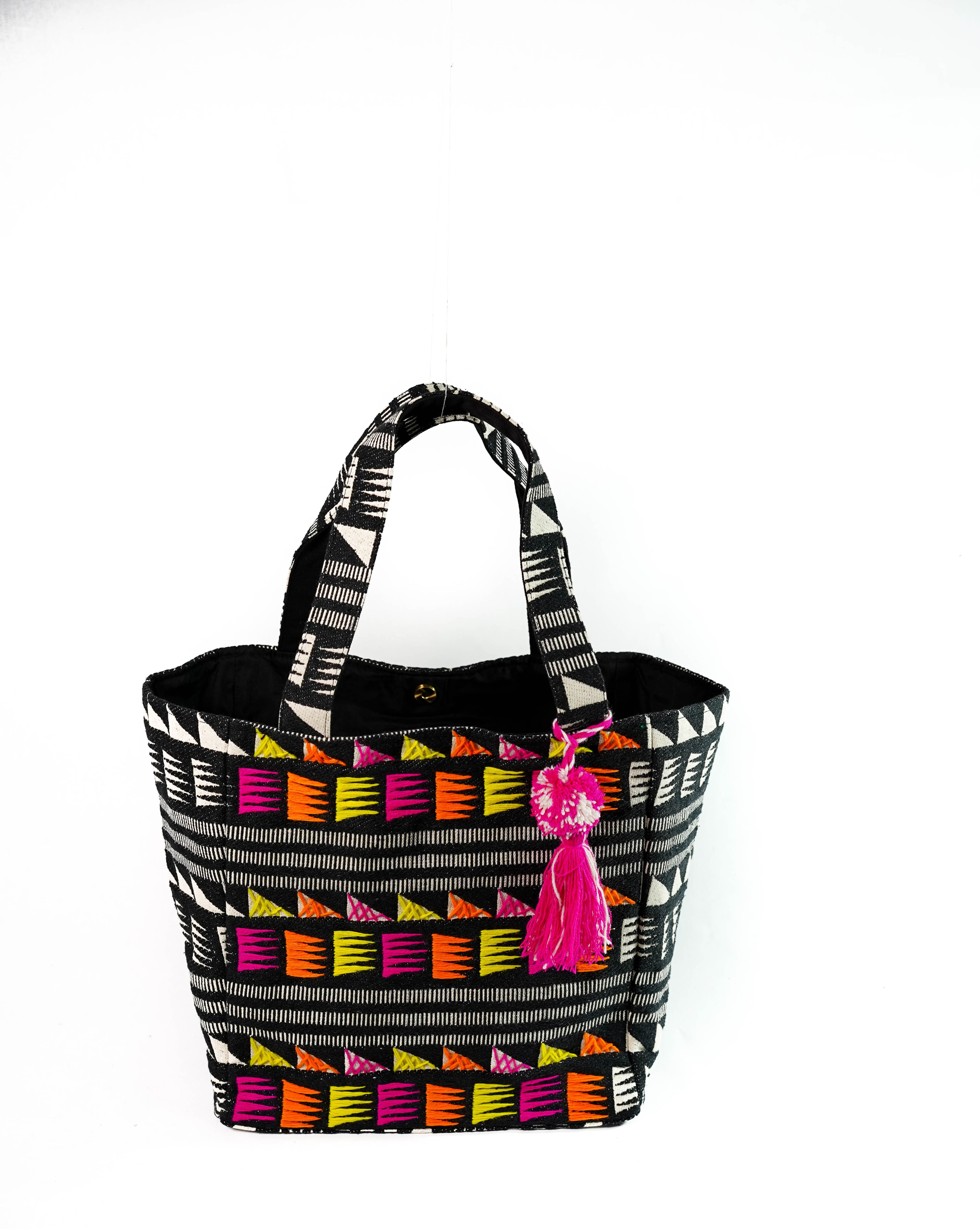BLACK JACQUARD TOTE BAG