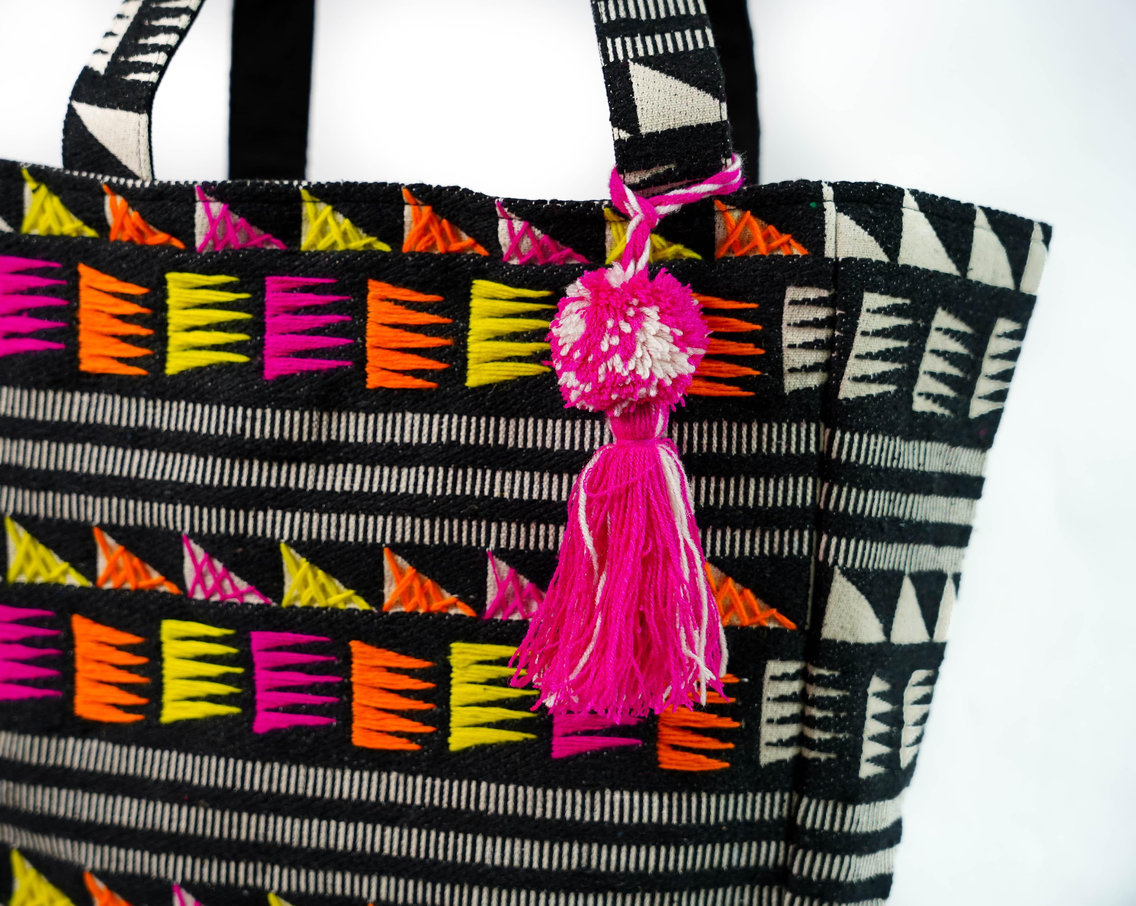 BLACK JACQUARD TOTE BAG