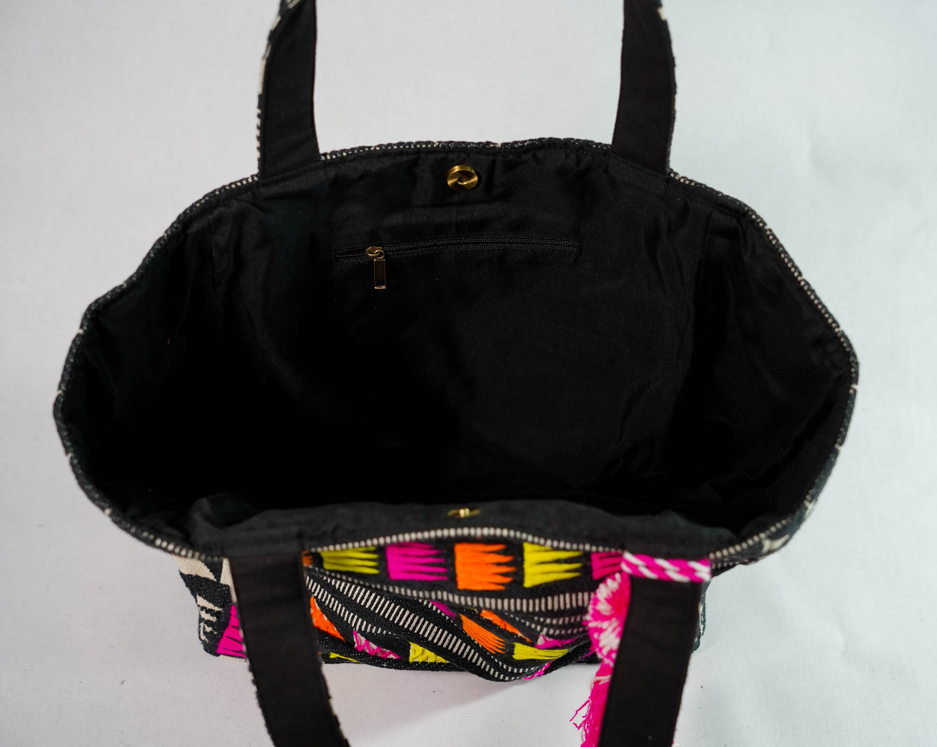 BLACK JACQUARD TOTE BAG