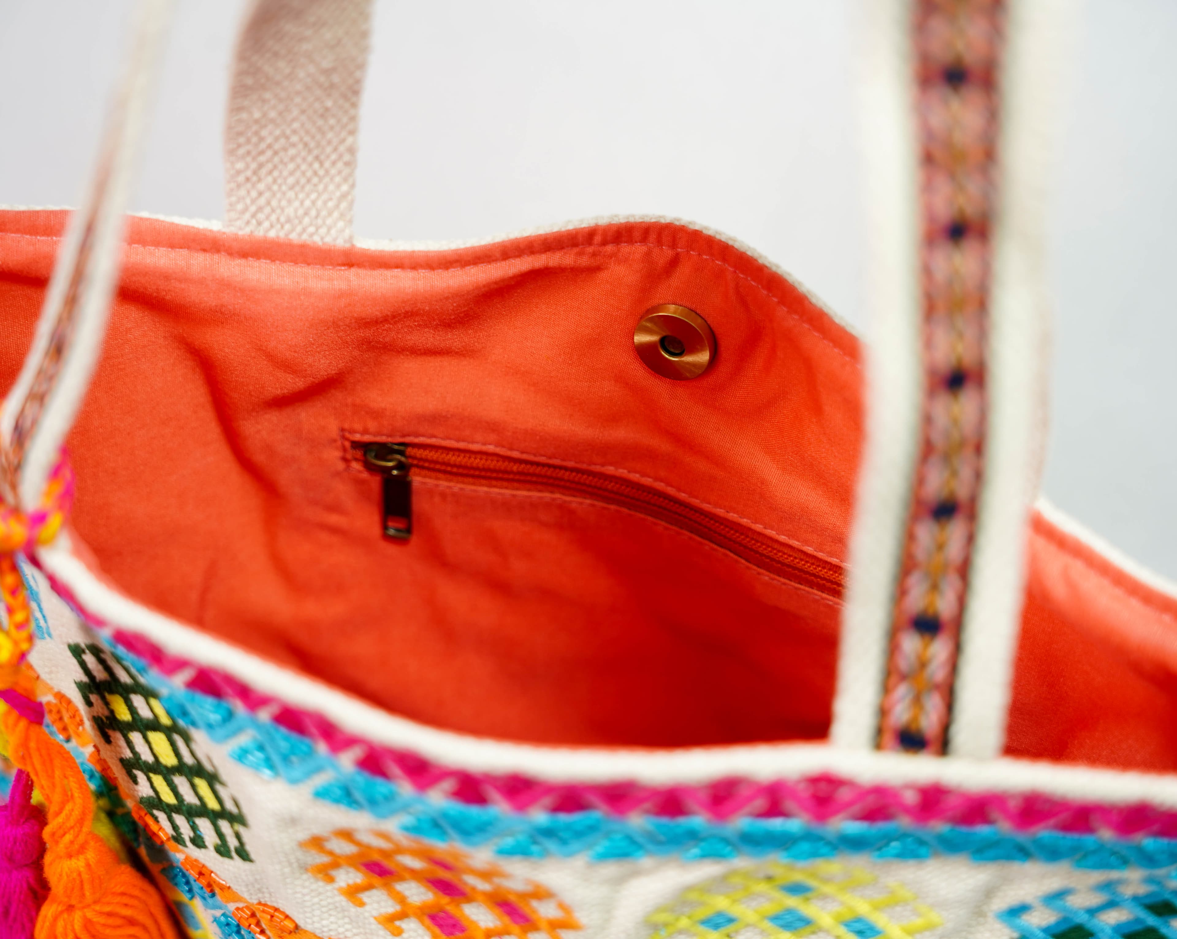 WHITE MULTI JACQUARD TOTE BAG