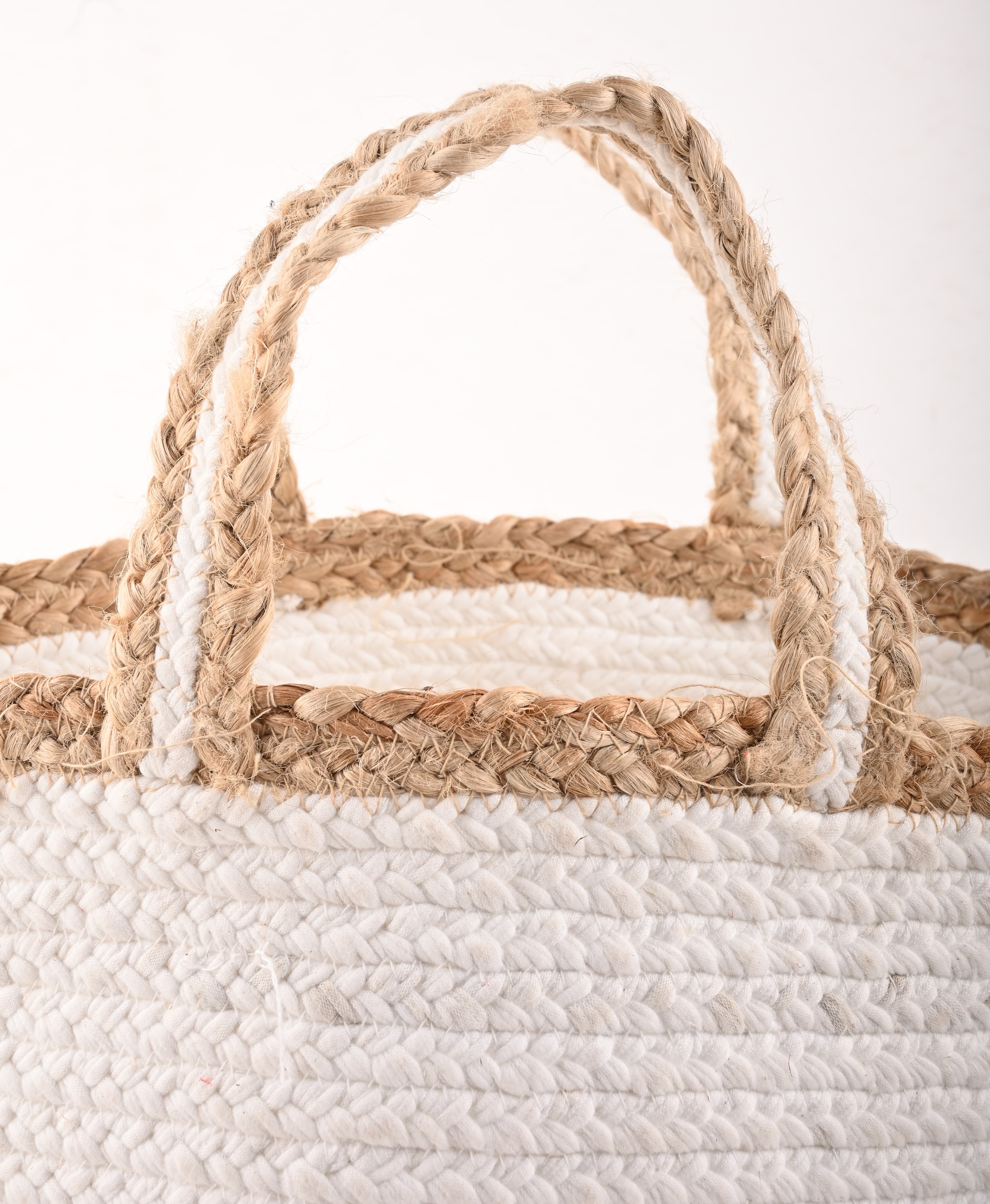 WHITE JUTE BRAIDED TOTE BAG
