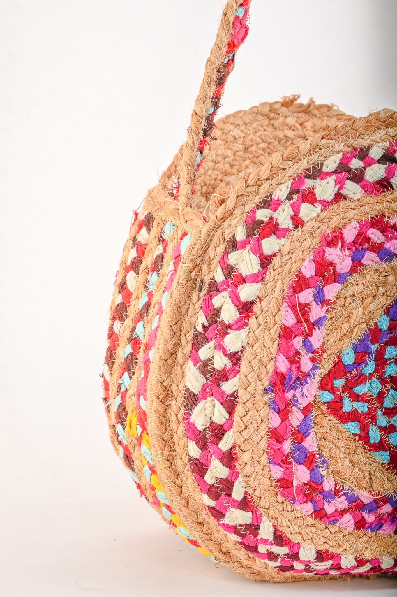 PINK MULTI ROUND JUTE CROSSBODY BAG