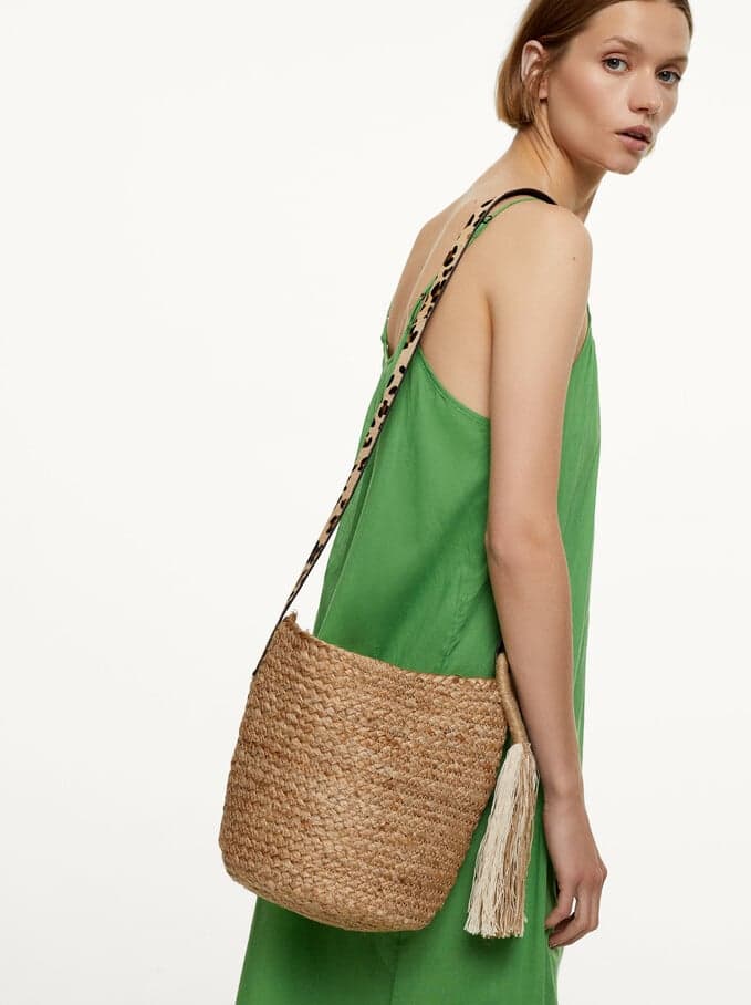 JUTE BAG WITH ANIMAL PRINT CROSSBODY STRAP