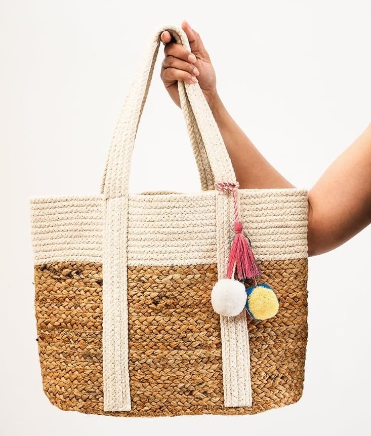 WHITE AND NATURAL JUTE TOTE BAG WITH POM POM AND TASSELS
