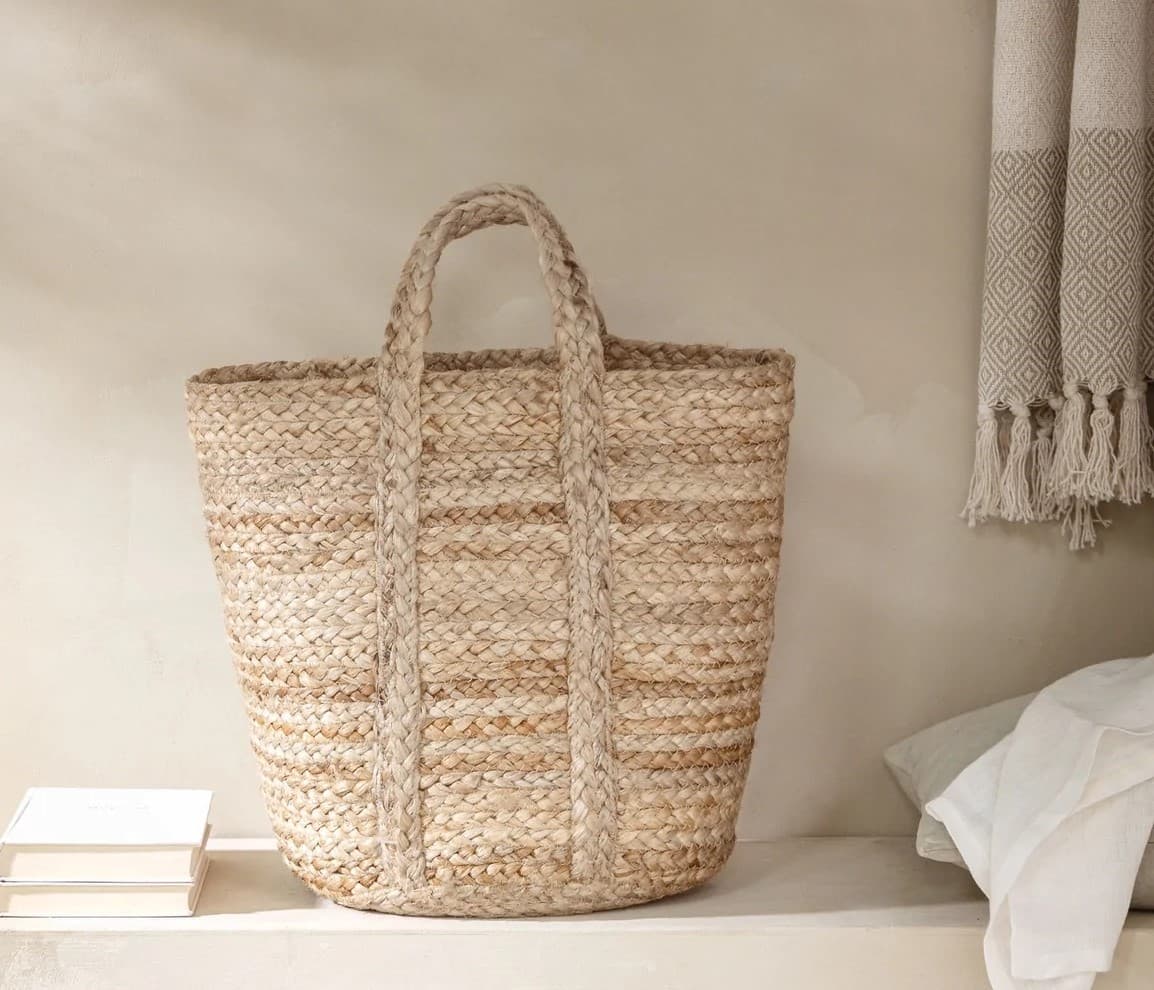 NATURAL BRAIDED JUTE BASKET