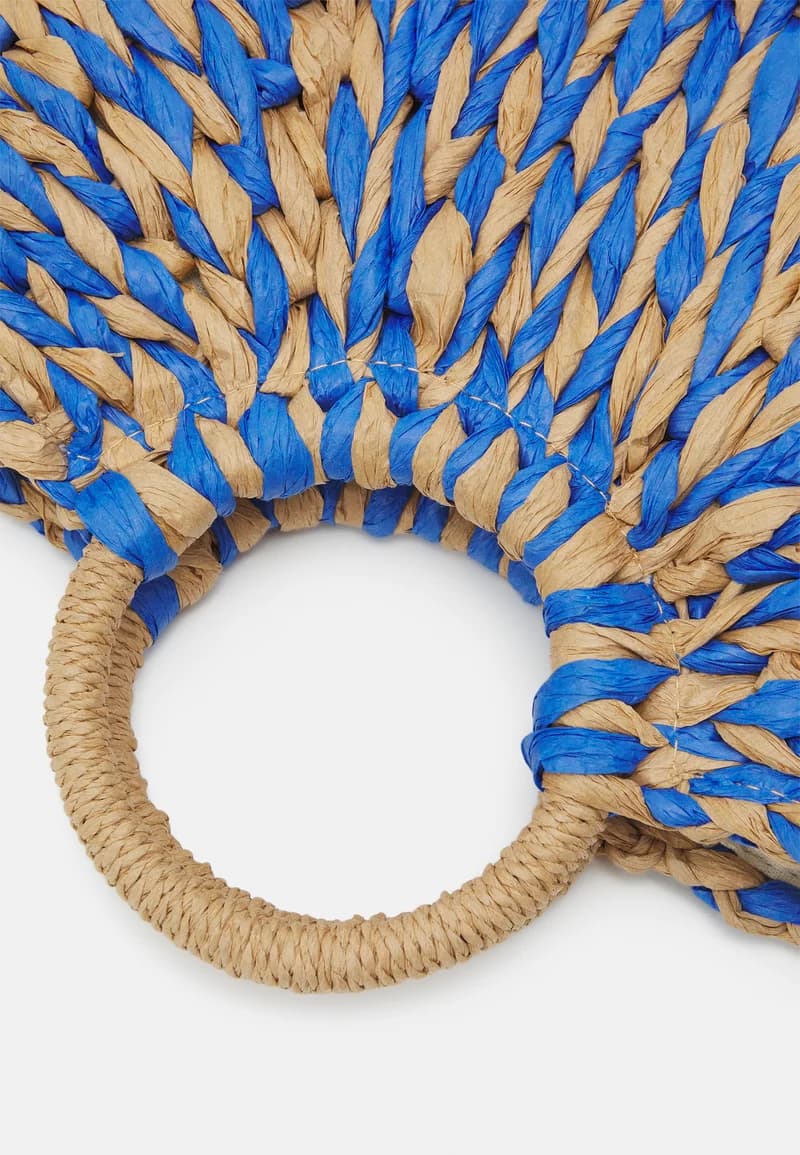BLUE STRAW HANDBAG