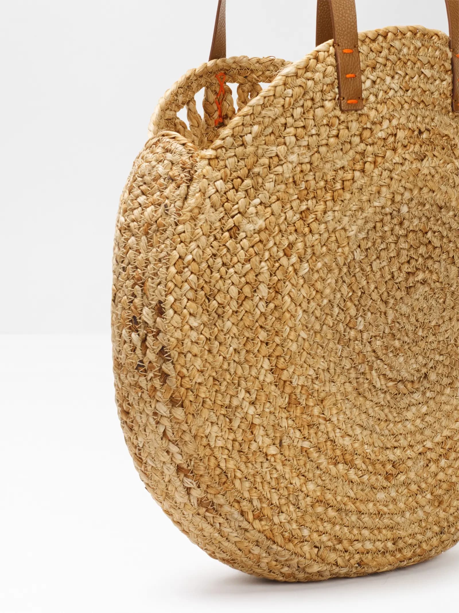 JUTE BRAIDED ROUND TOTE BAG WITH LEATEHR STRAP AND TASSEL