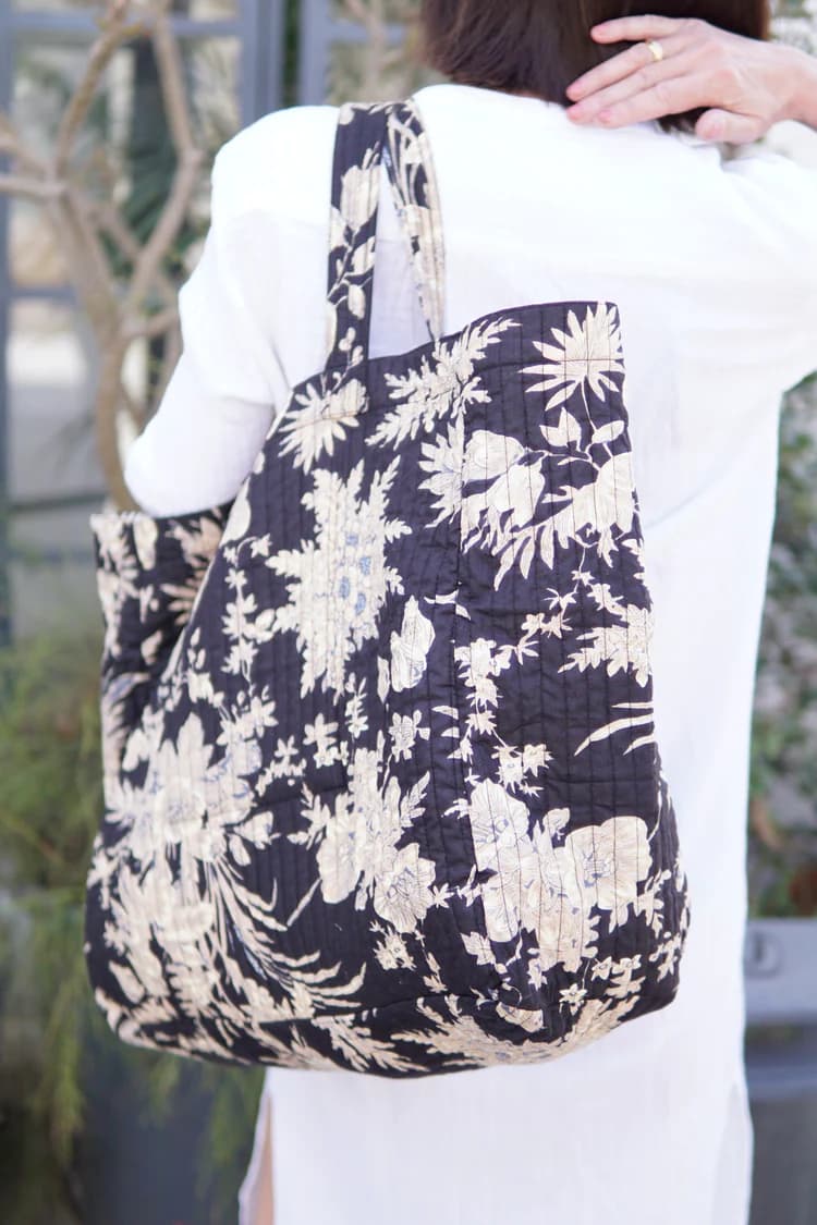 BLACK FLORAL PRINT COTTON BEACH BAG