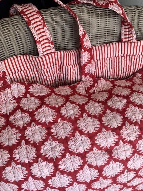 RED BLOCK PRINT COTTON BEACH BAG