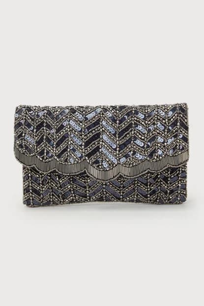 AESTHETIC BLACK SEQUIN BEADED SCALLOPED CLUTCH