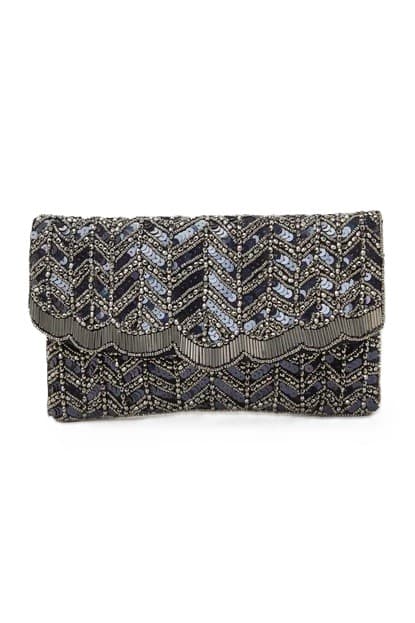 AESTHETIC BLACK SEQUIN BEADED SCALLOPED CLUTCH