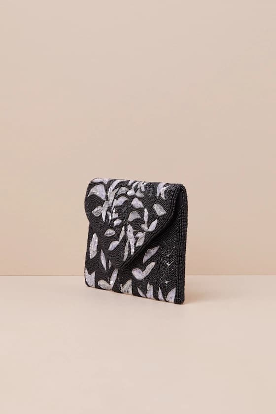SHINY BLACK SILVER LEAF BEADED CLUTCH