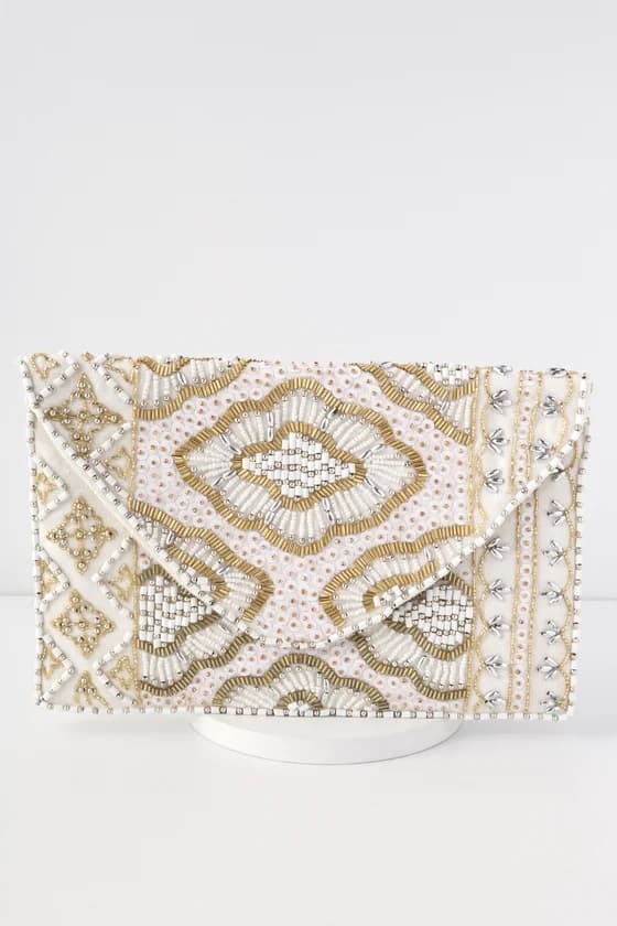 ETCHED STONE BEADED FASHION CLUTCH