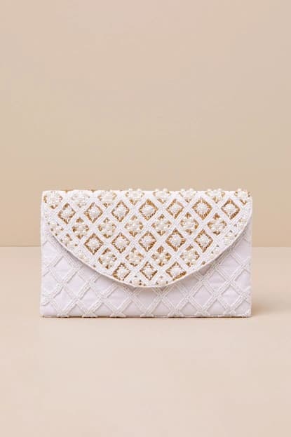 LUXURIOUS WHITE BEADED PEARL CLUTCH