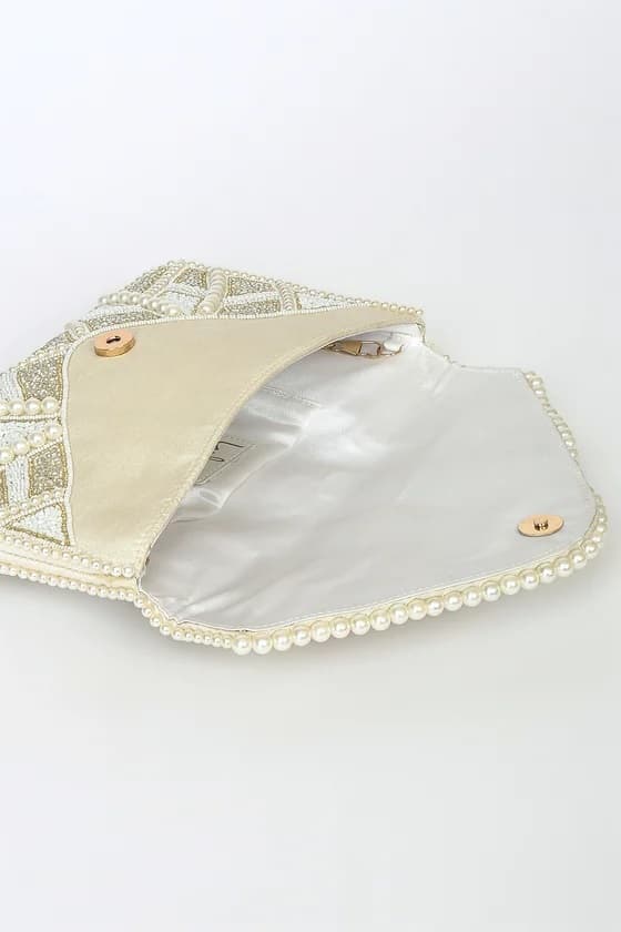 LOVE WHITE MULTI BEADED CLUTCH