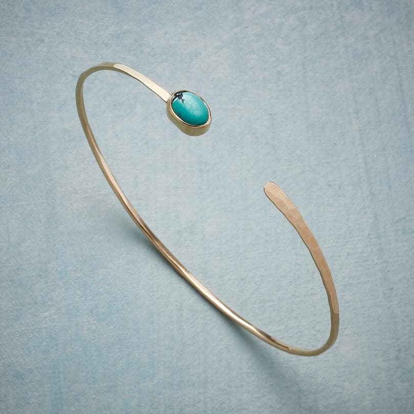 GOLD METAL CUFF BRACELET