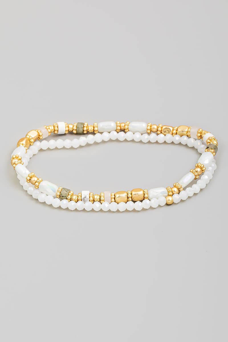 WHITE BEADED STRETCH BRACELET