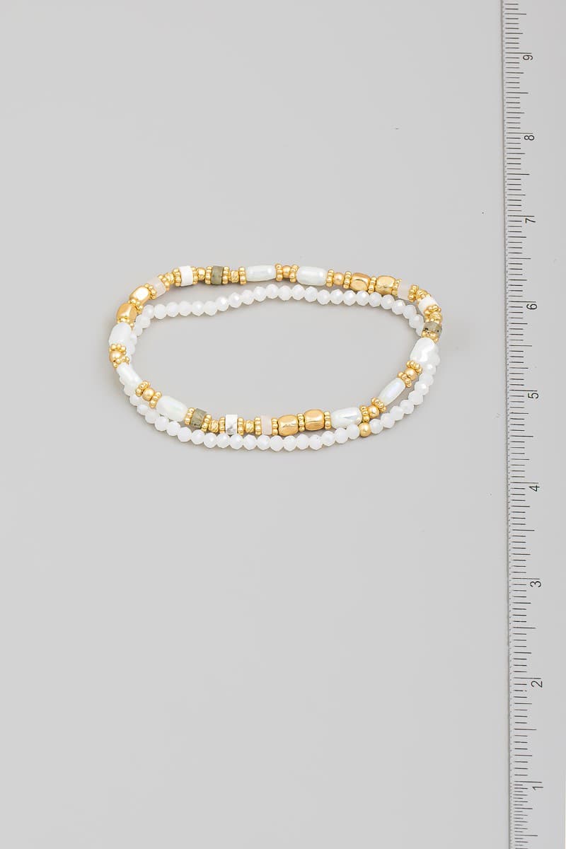 WHITE BEADED STRETCH BRACELET