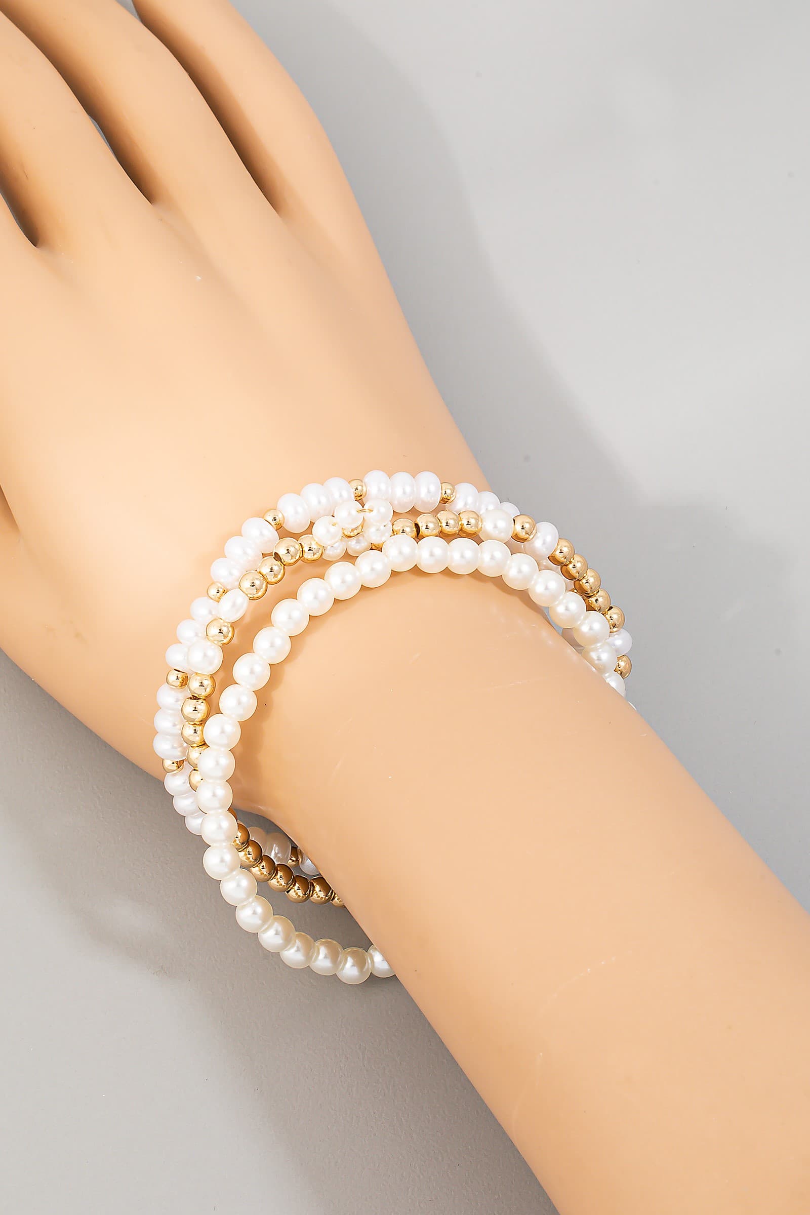 PEARL AND GOLD BEADED STRETCH BRACELET
