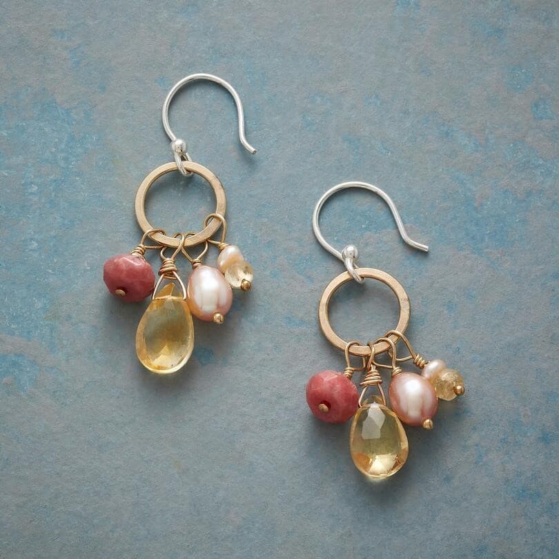 MULTI AND GOLD DANGEL EARRING