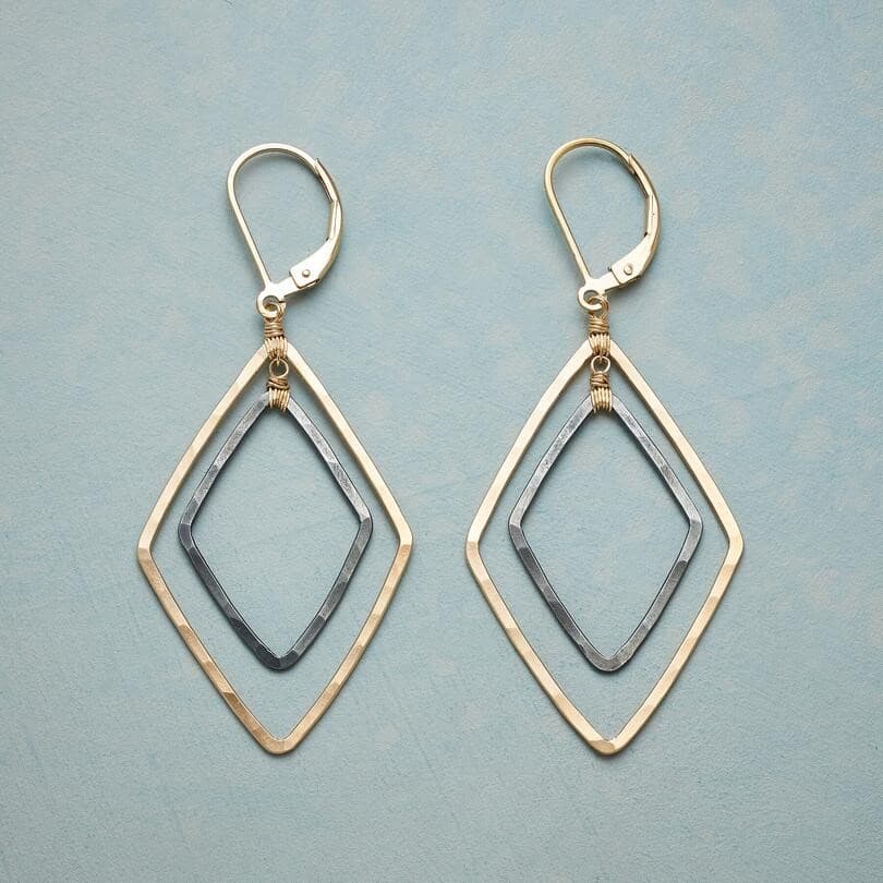 GOLD AND SILVER DIAMOND SHAPE EARRING