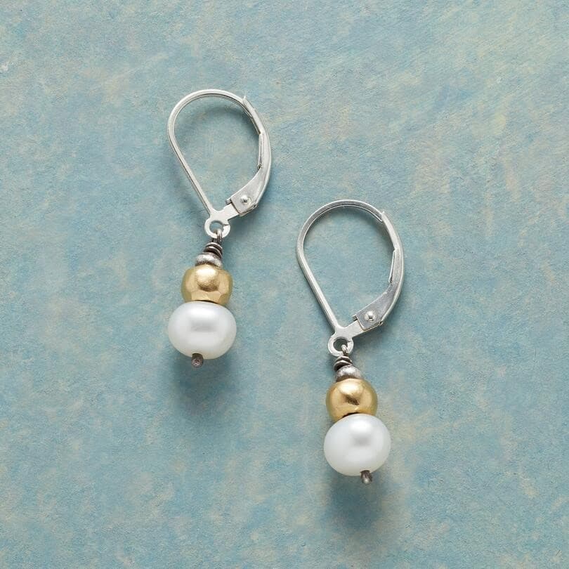 PEARL AND BEAD DANGEL EARRING
