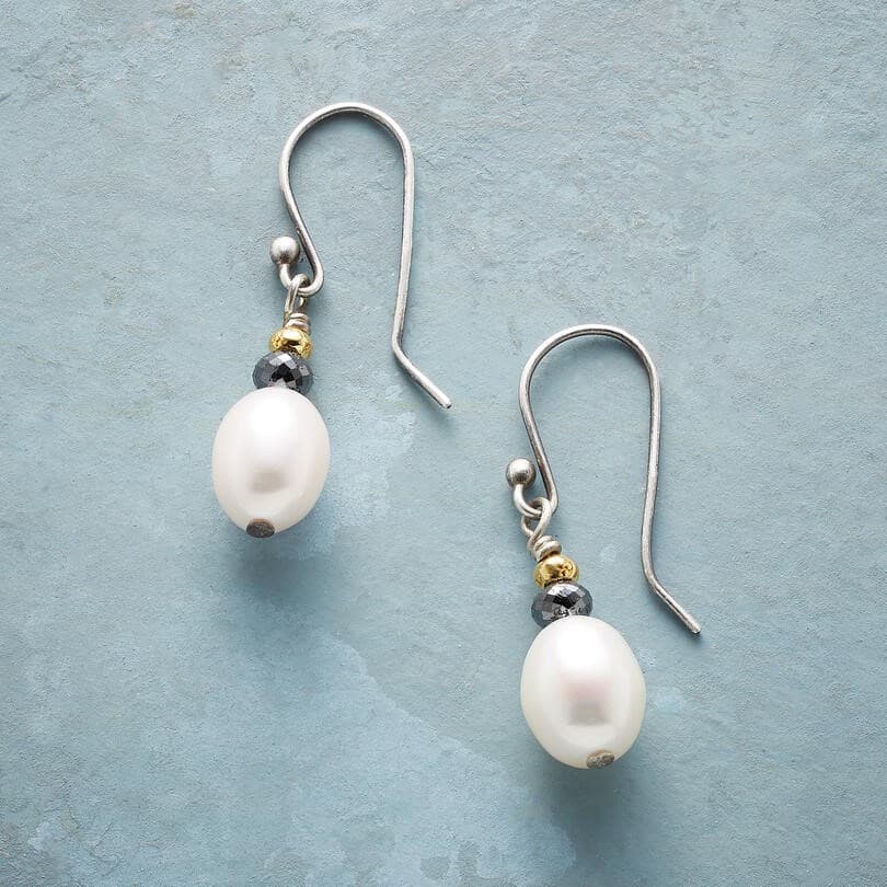 PEARL AND BLACK DIAMOND BEAD DANGEL EARRING