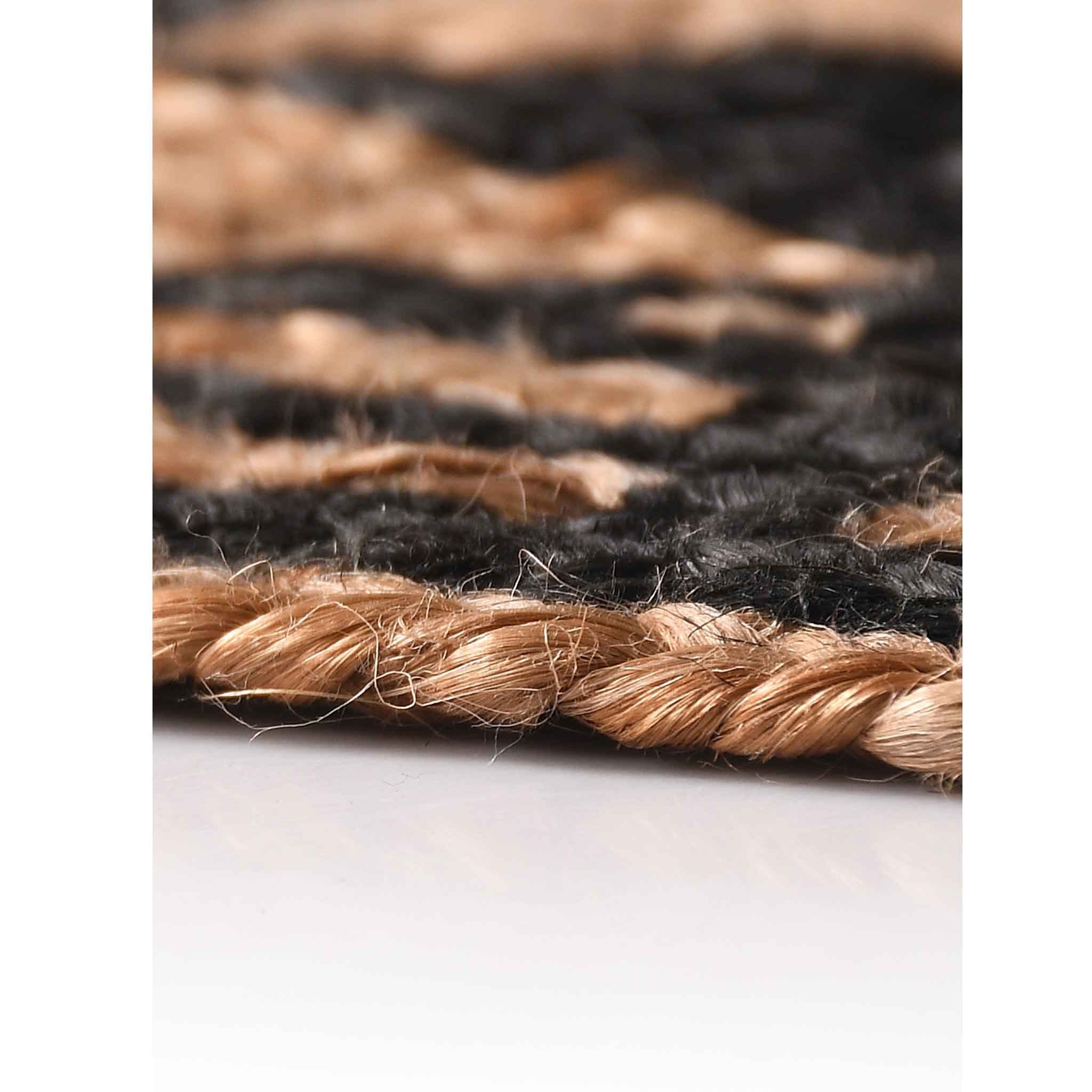 BLACK SYMMETRIC PRINT JUTE WOVEN RUG