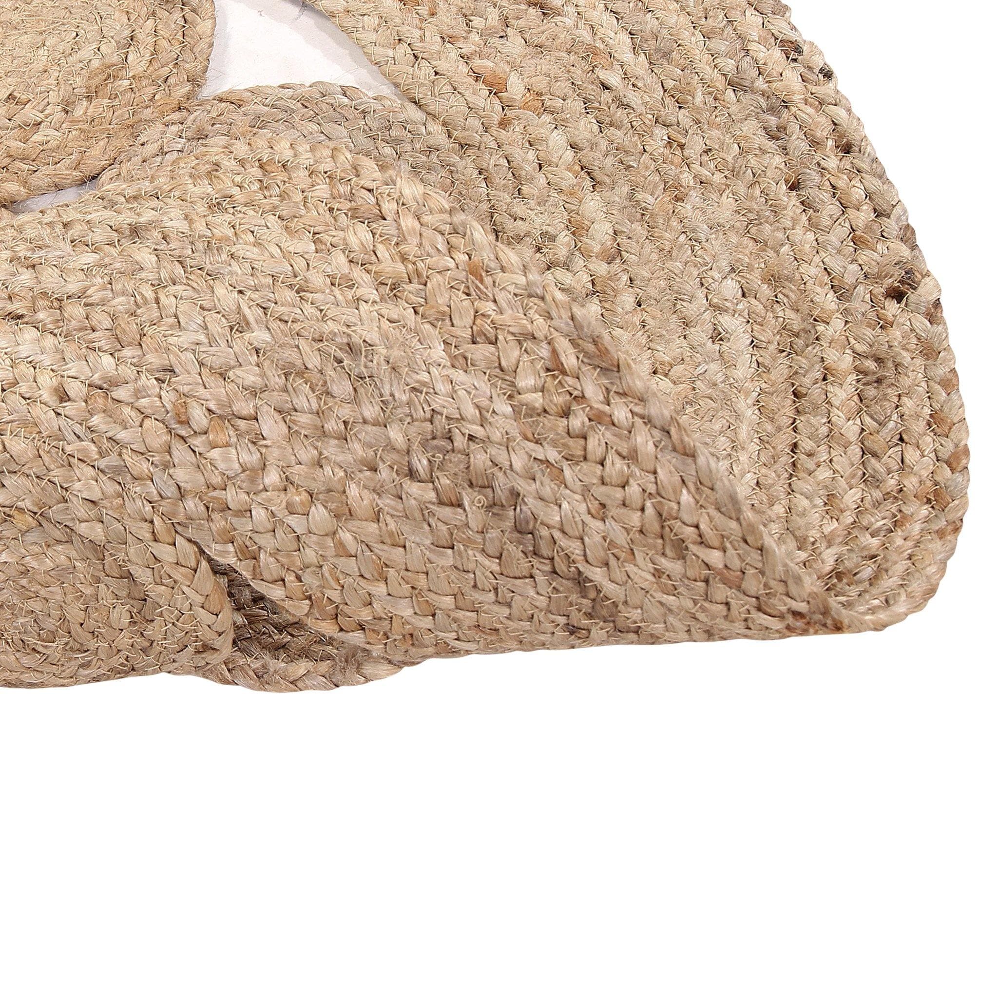 JUTE BRAIDED RUG WITH CIRCLE PATTERN