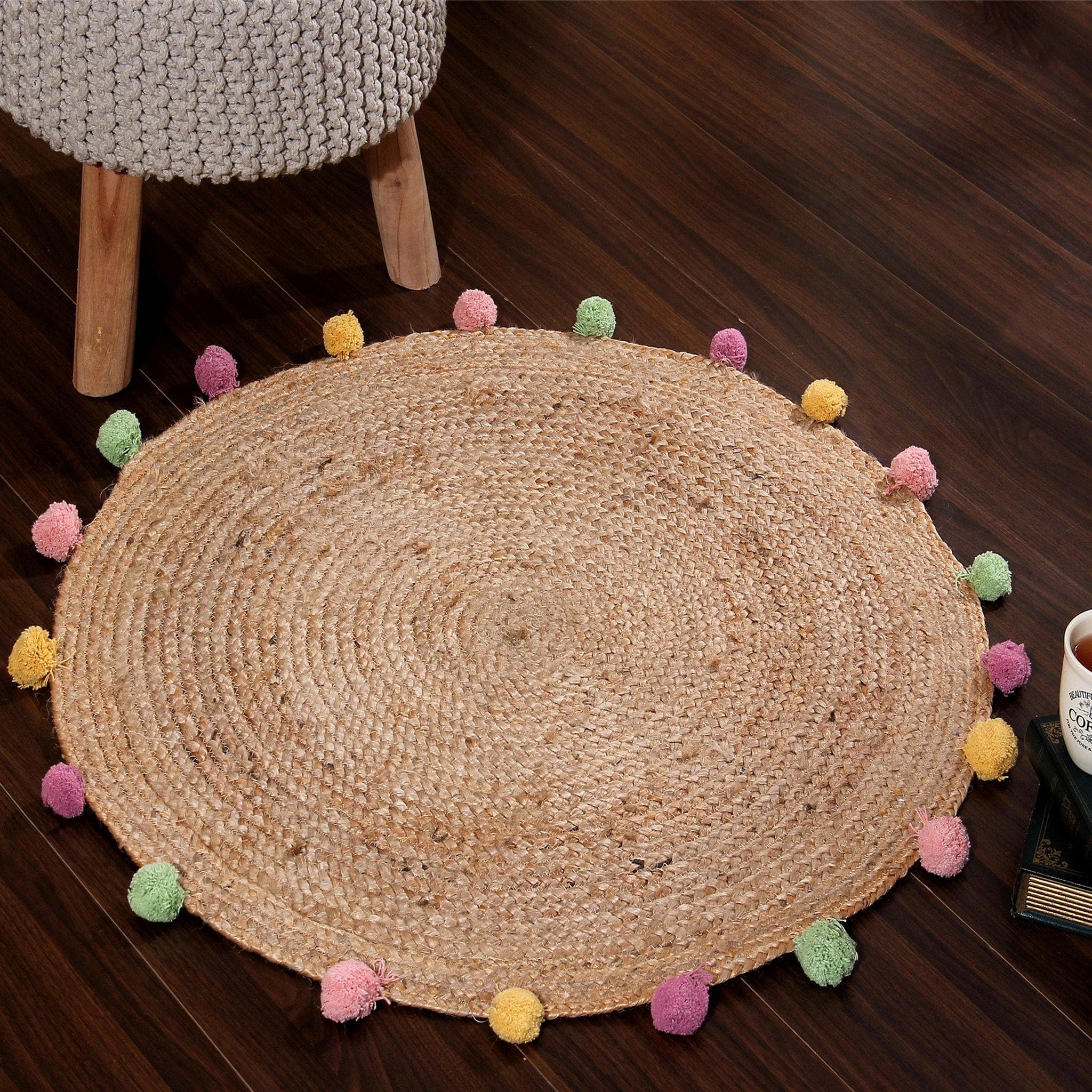 JUTE BRAIDED ROUND RUG WITH POM POM